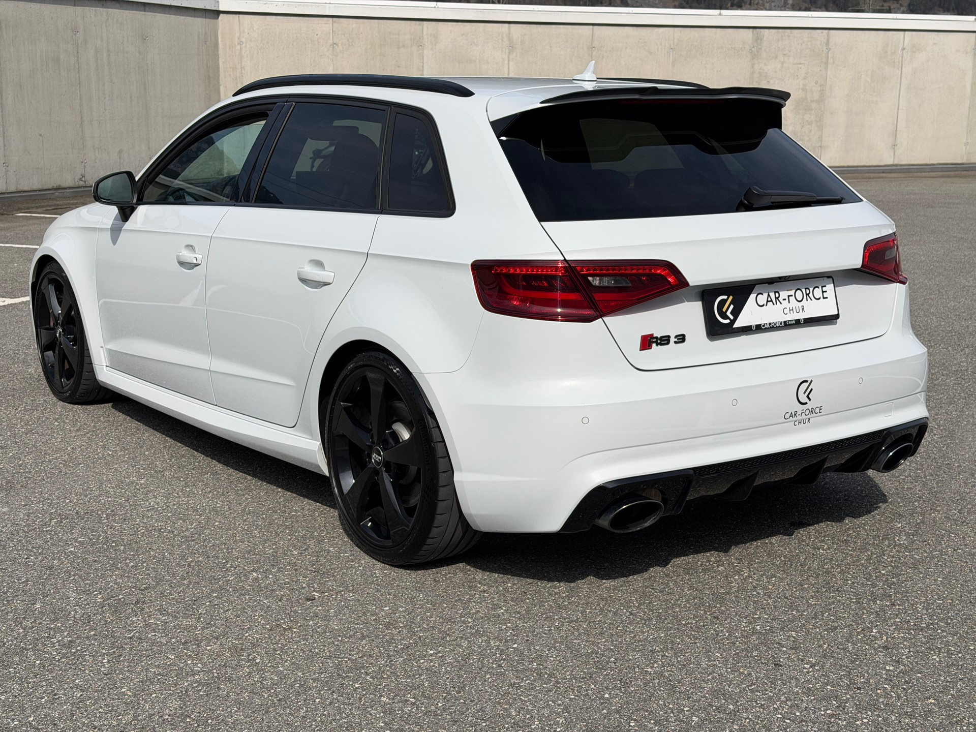 AUDI RS3 2.5 TSI quattro S-tronic-showroom-element-3