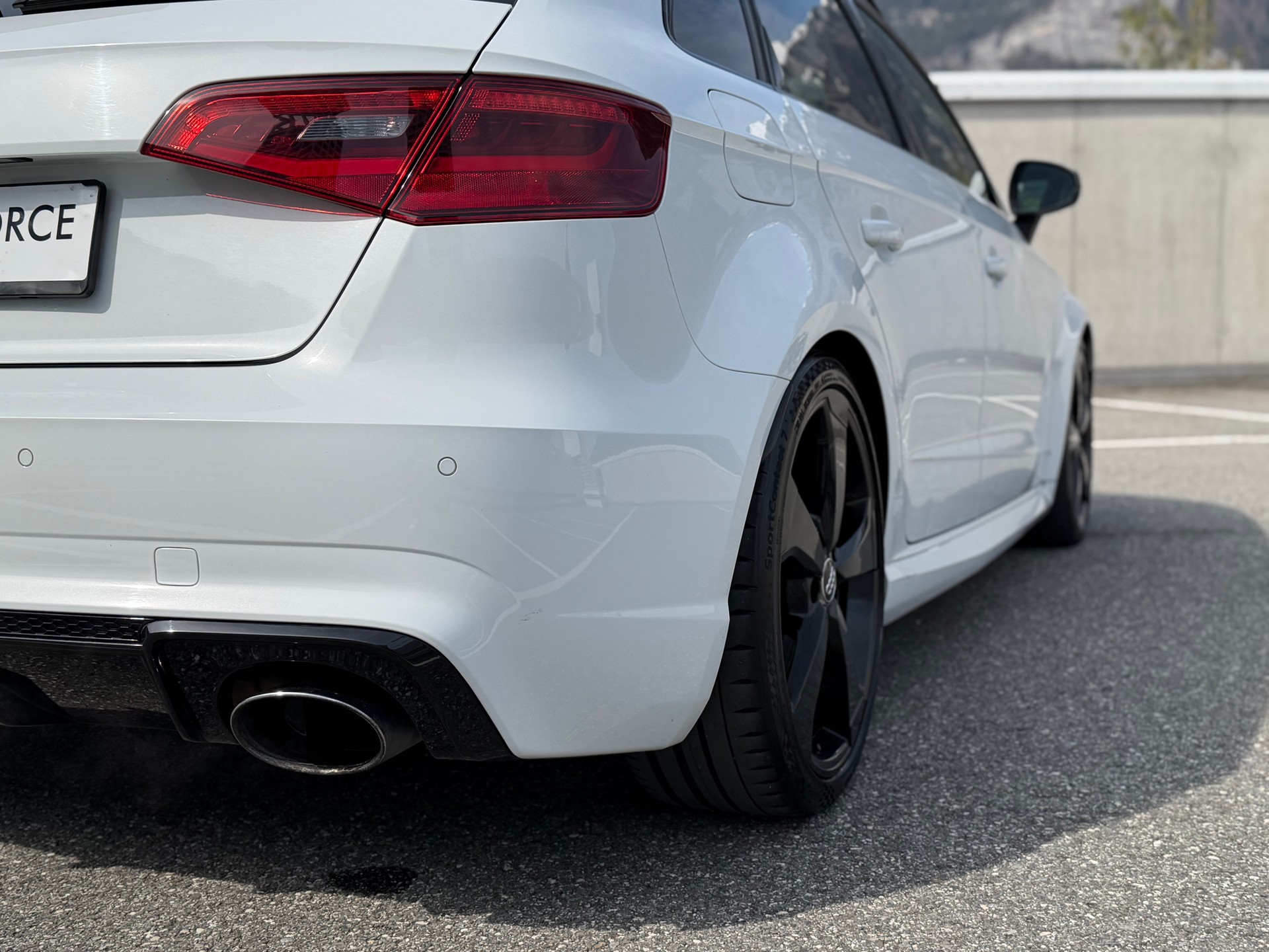 AUDI RS3 2.5 TSI quattro S-tronic-image-30