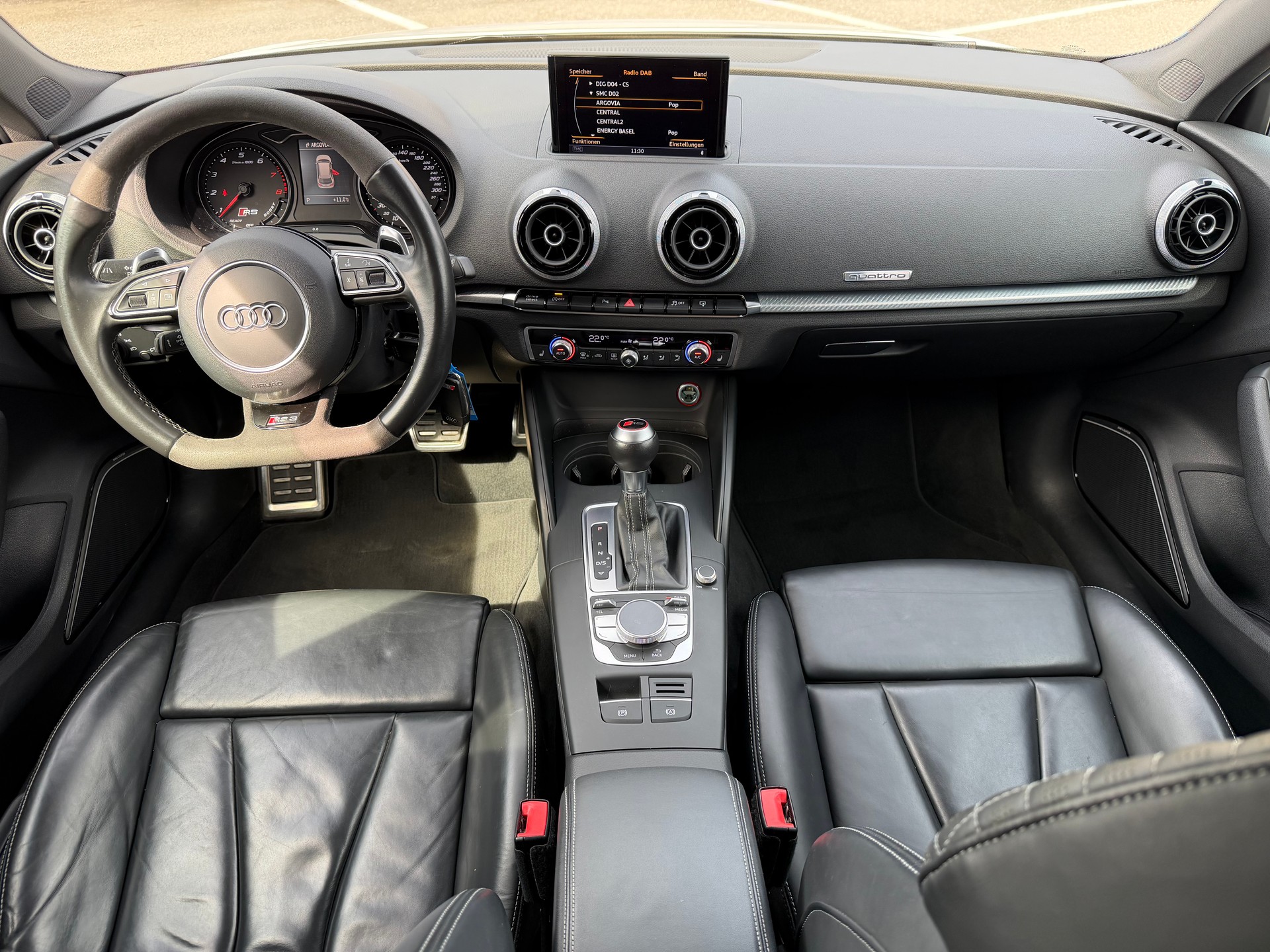 AUDI RS3 2.5 TSI quattro S-tronic-image-17