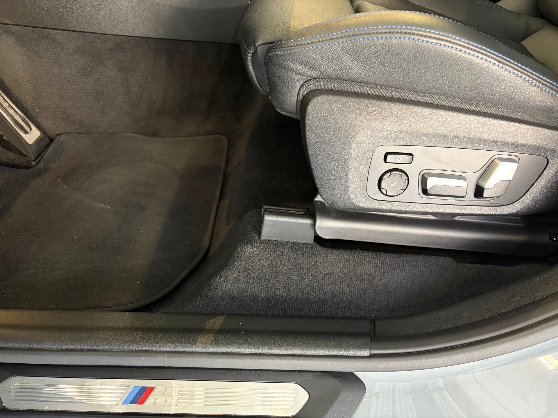 BMW X3 xDrive 48V M40d | CH Fzg. | Facelift | Laser | HeadUp | Live Cockpit | Leder | AHK | M-Sportsitz |-image-18