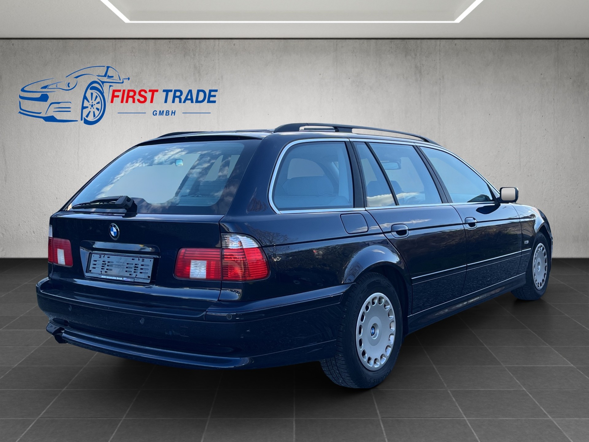 BMW 520i Touring-image-4