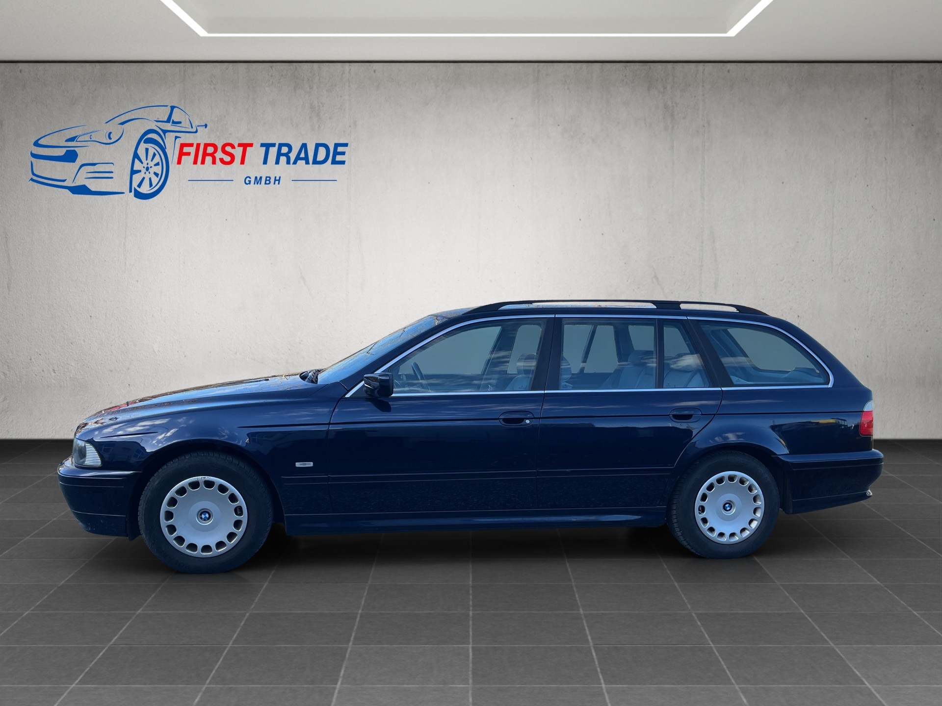 BMW 520i Touring-image-7