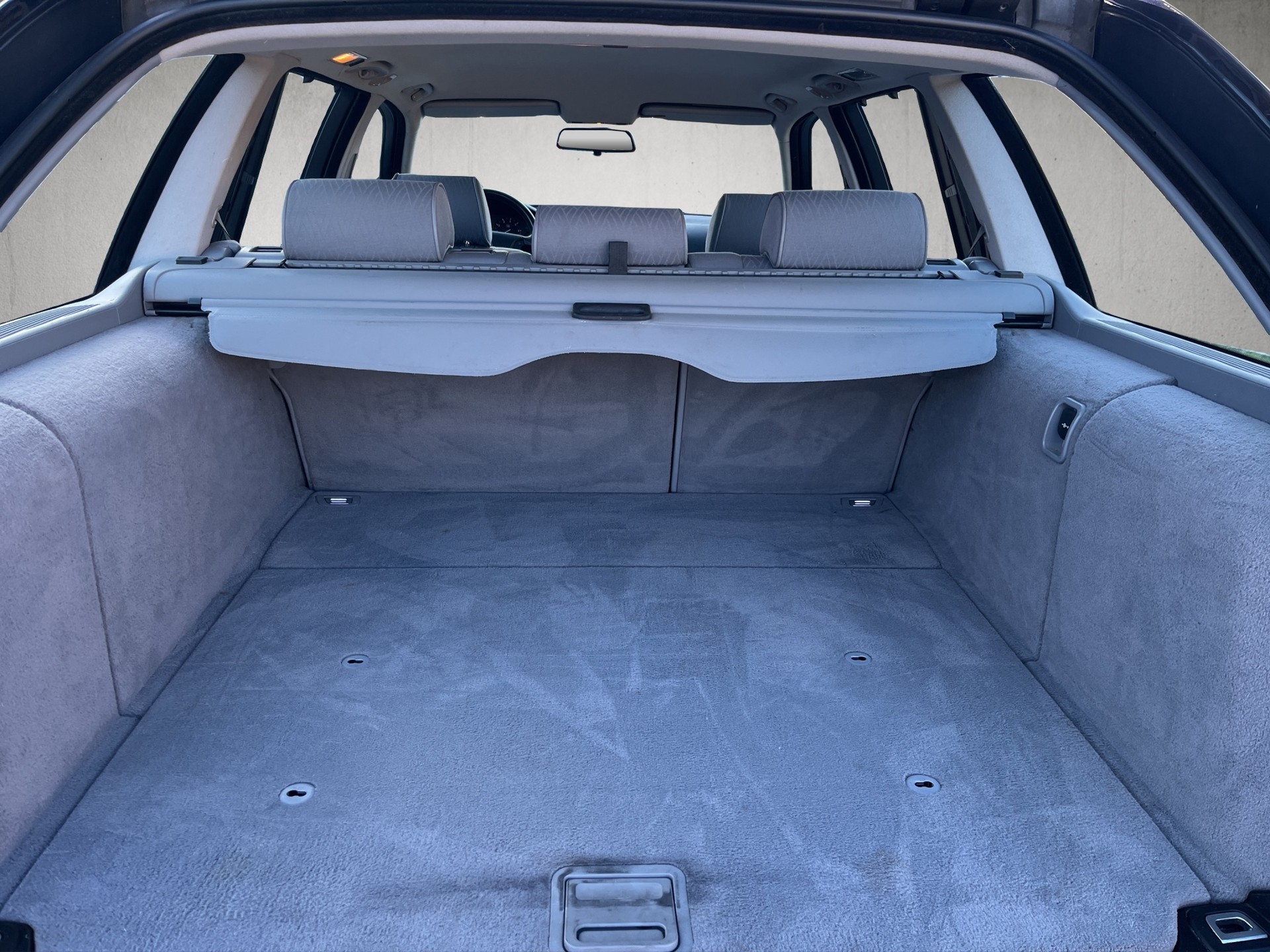 BMW 520i Touring-image-13