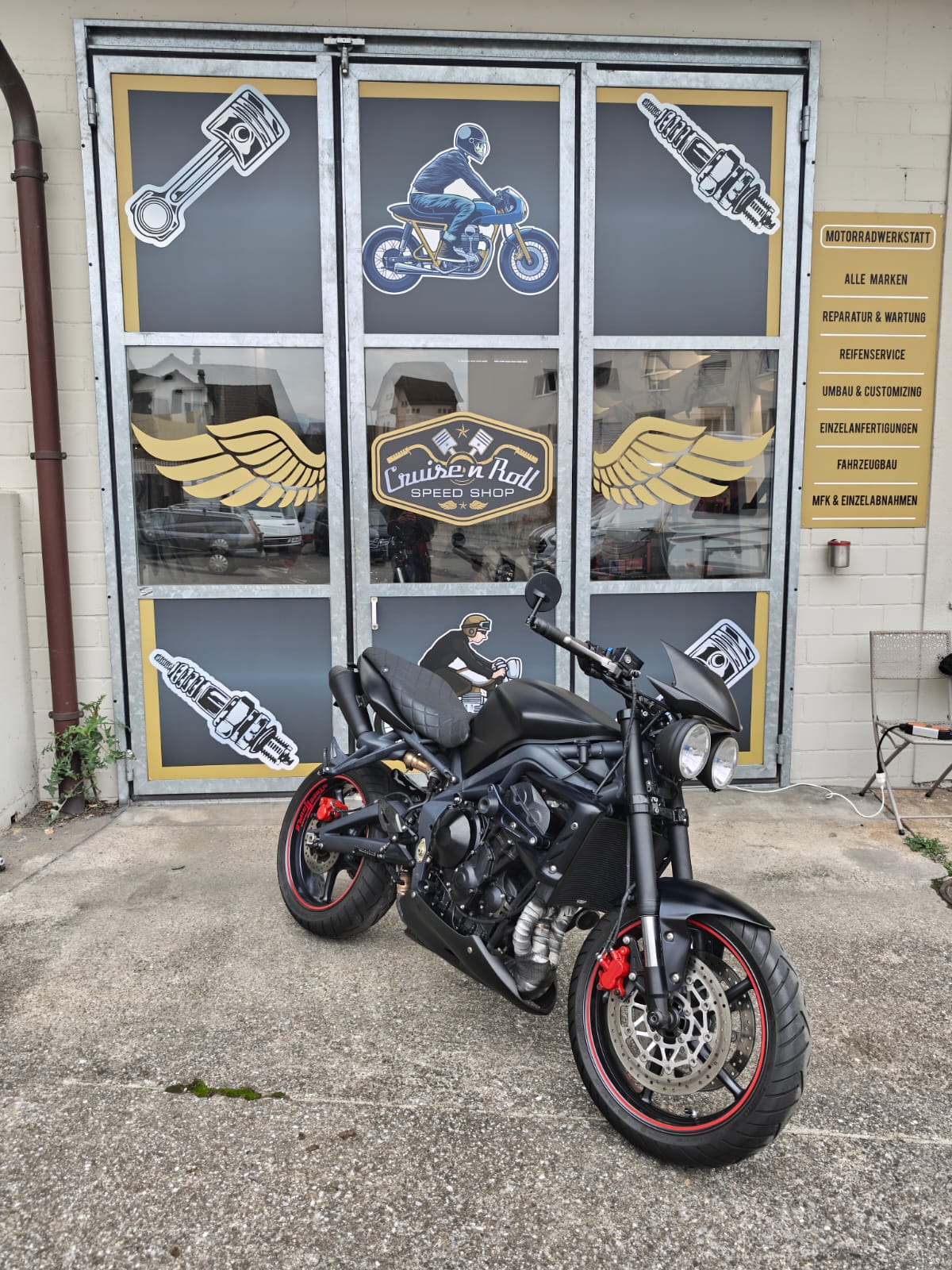 TRIUMPH Street Triple R 675