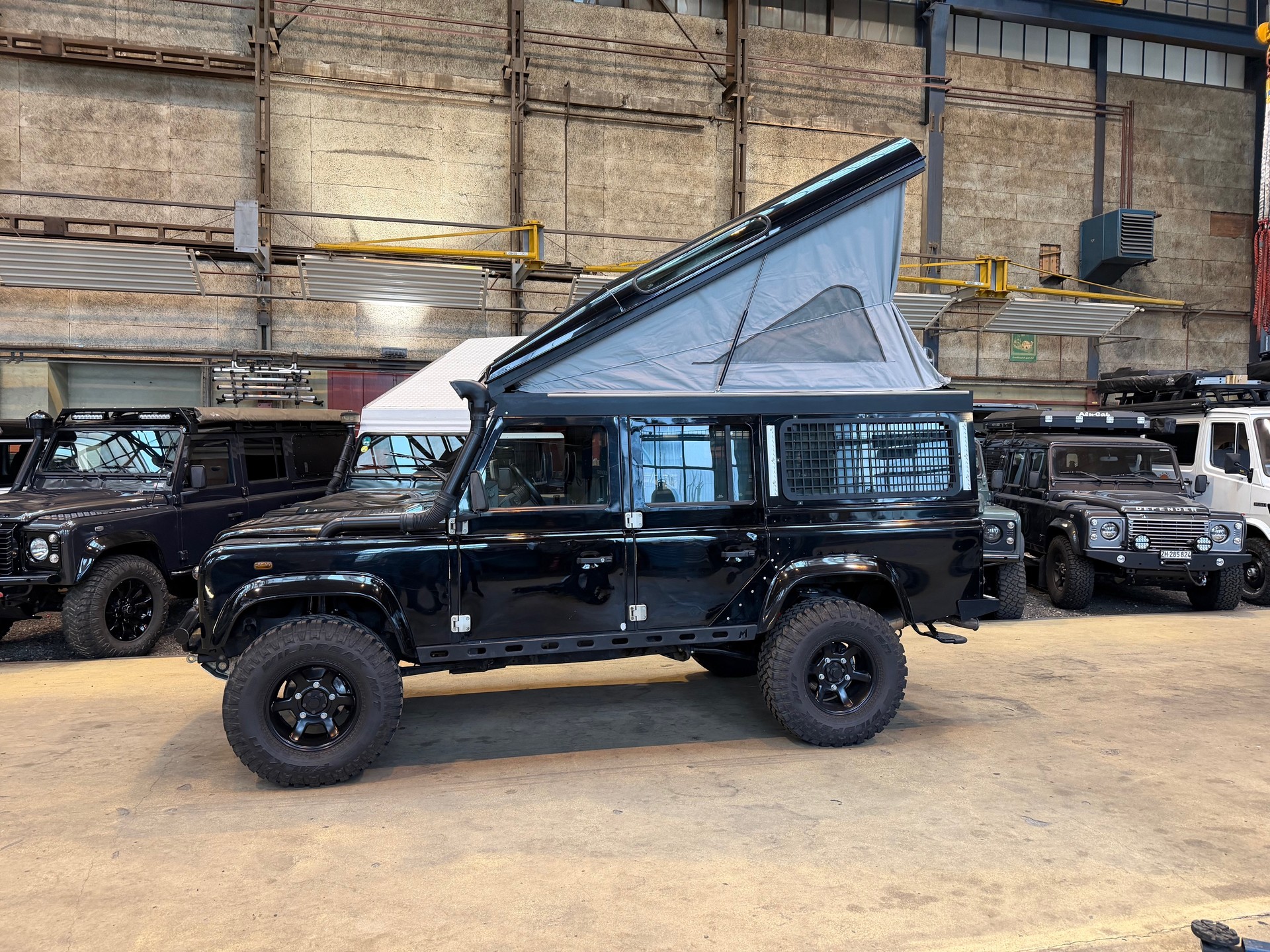 LAND ROVER Defender 110 SW 2.5 Td5-image-2