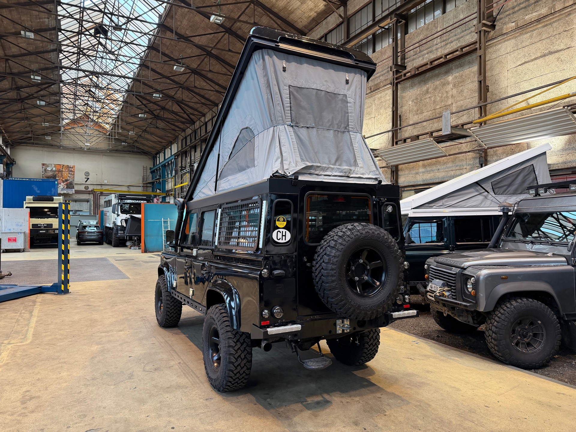 LAND ROVER Defender 110 SW 2.5 Td5-image-3
