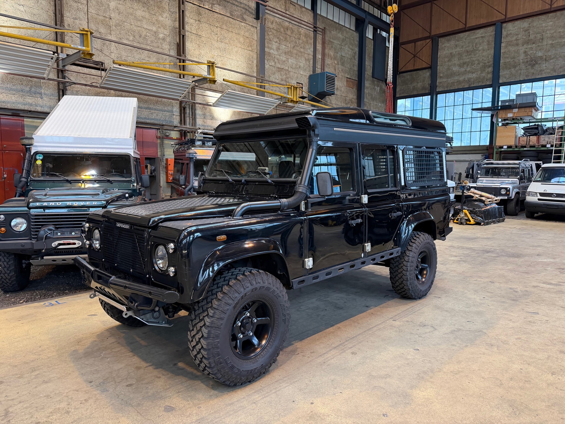 LAND ROVER Defender 110 SW 2.5 Td5-image-0
