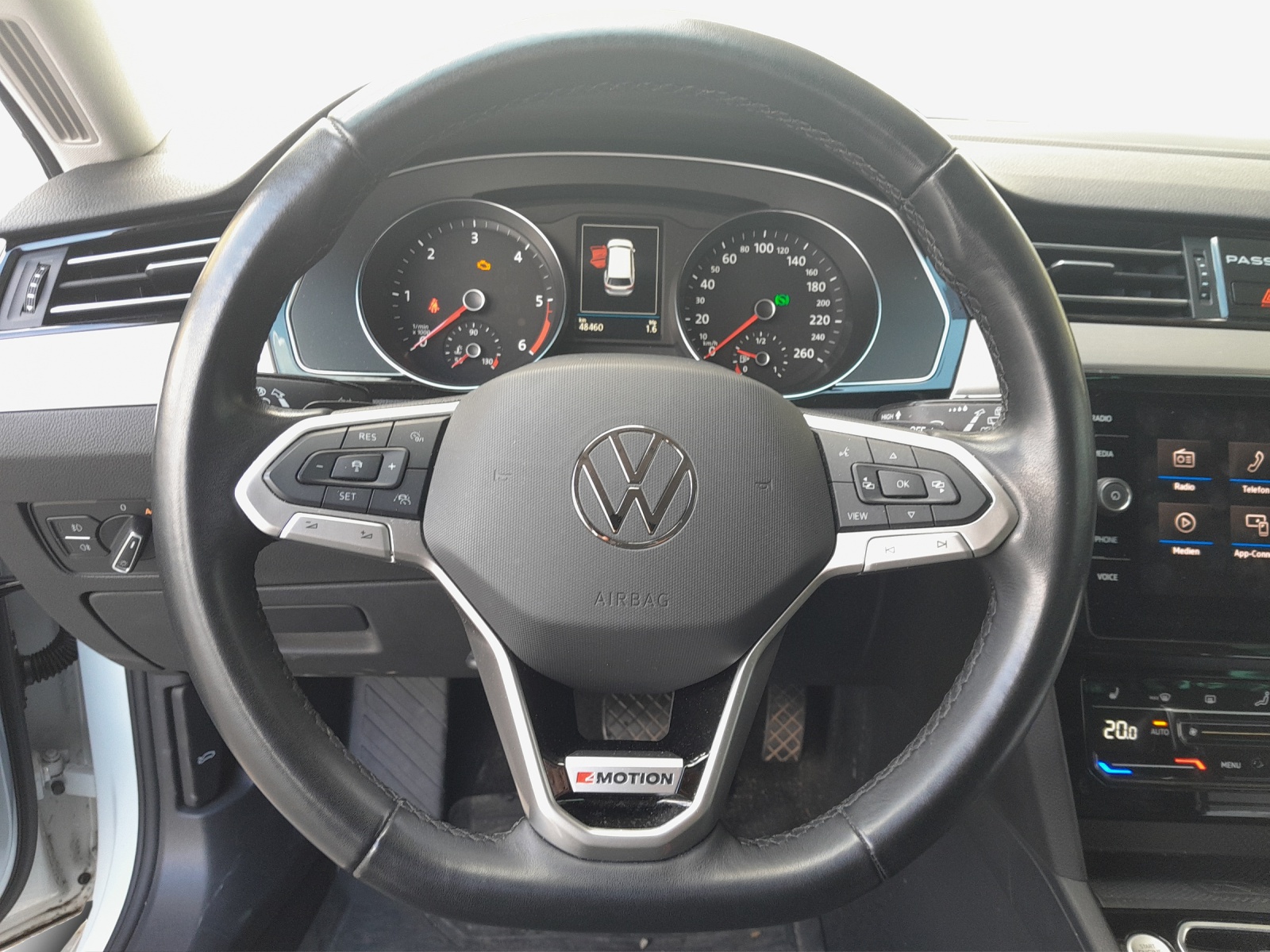 VW Passat 2.0 TDI BMT Elegance 4Motion DSG-image-7