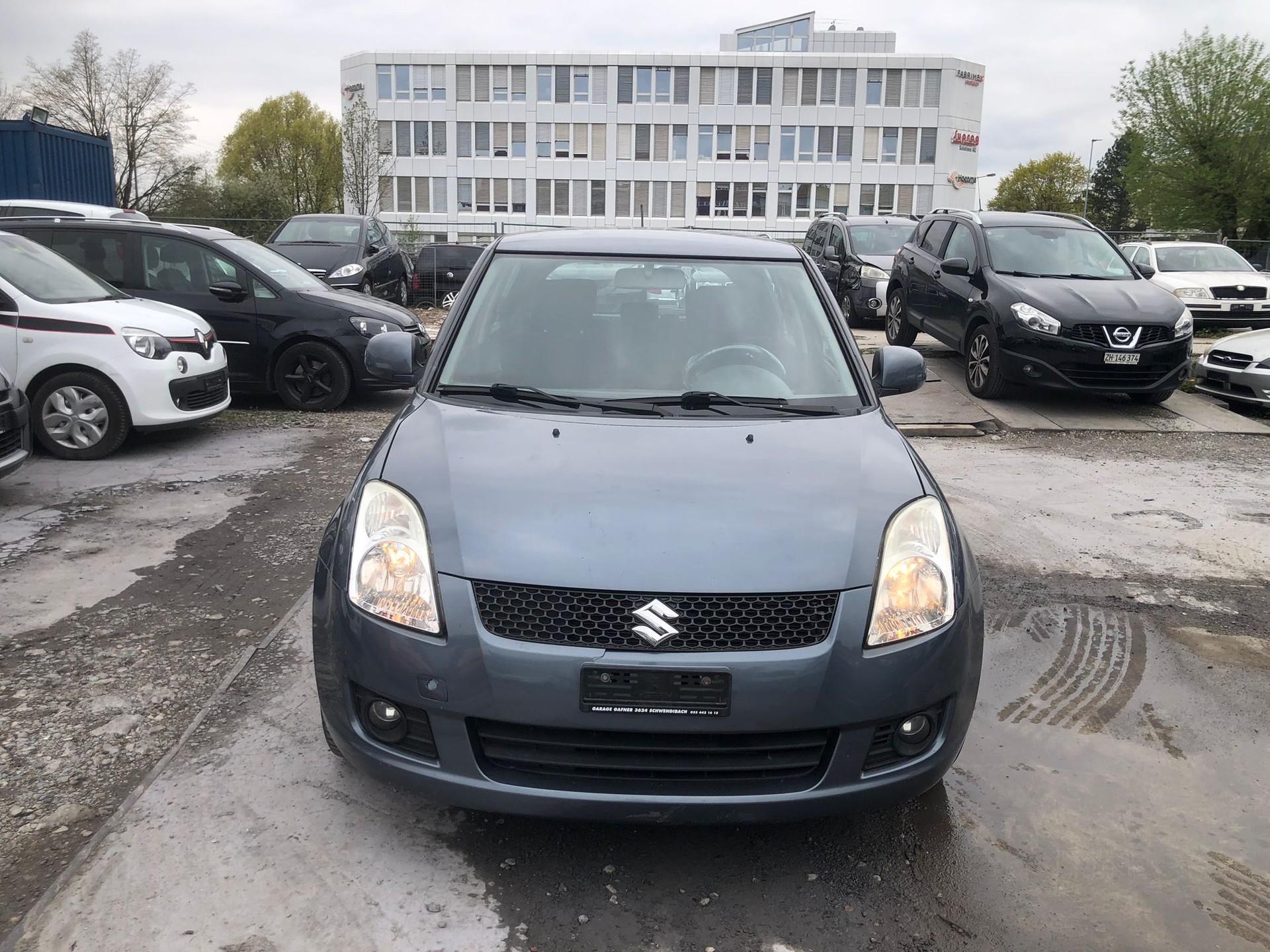 SUZUKI Swift 1.3i 16V GL Top Piz Sulai LE 4x4
