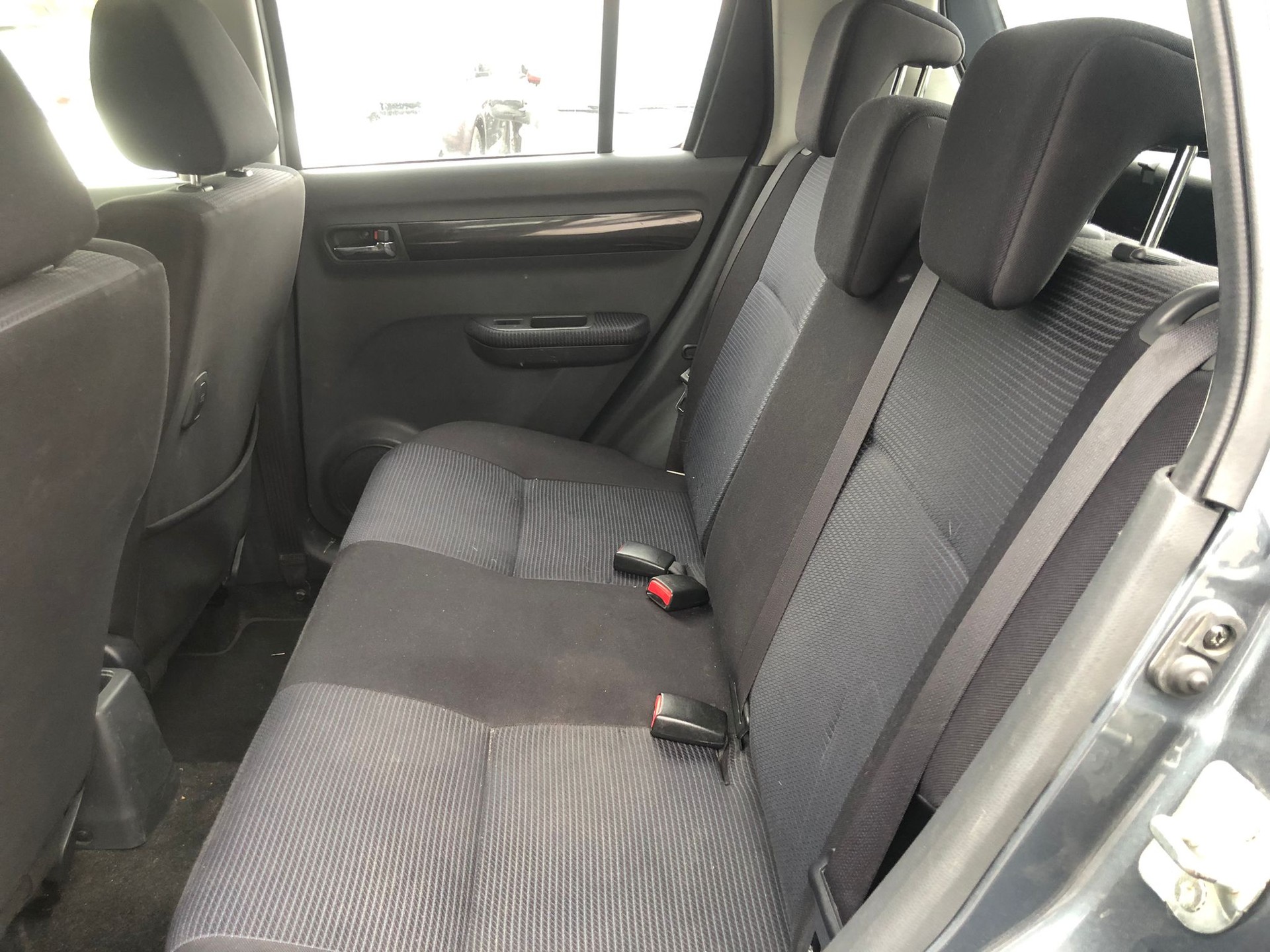 SUZUKI Swift 1.3i 16V GL Top Piz Sulai LE 4x4-image-9