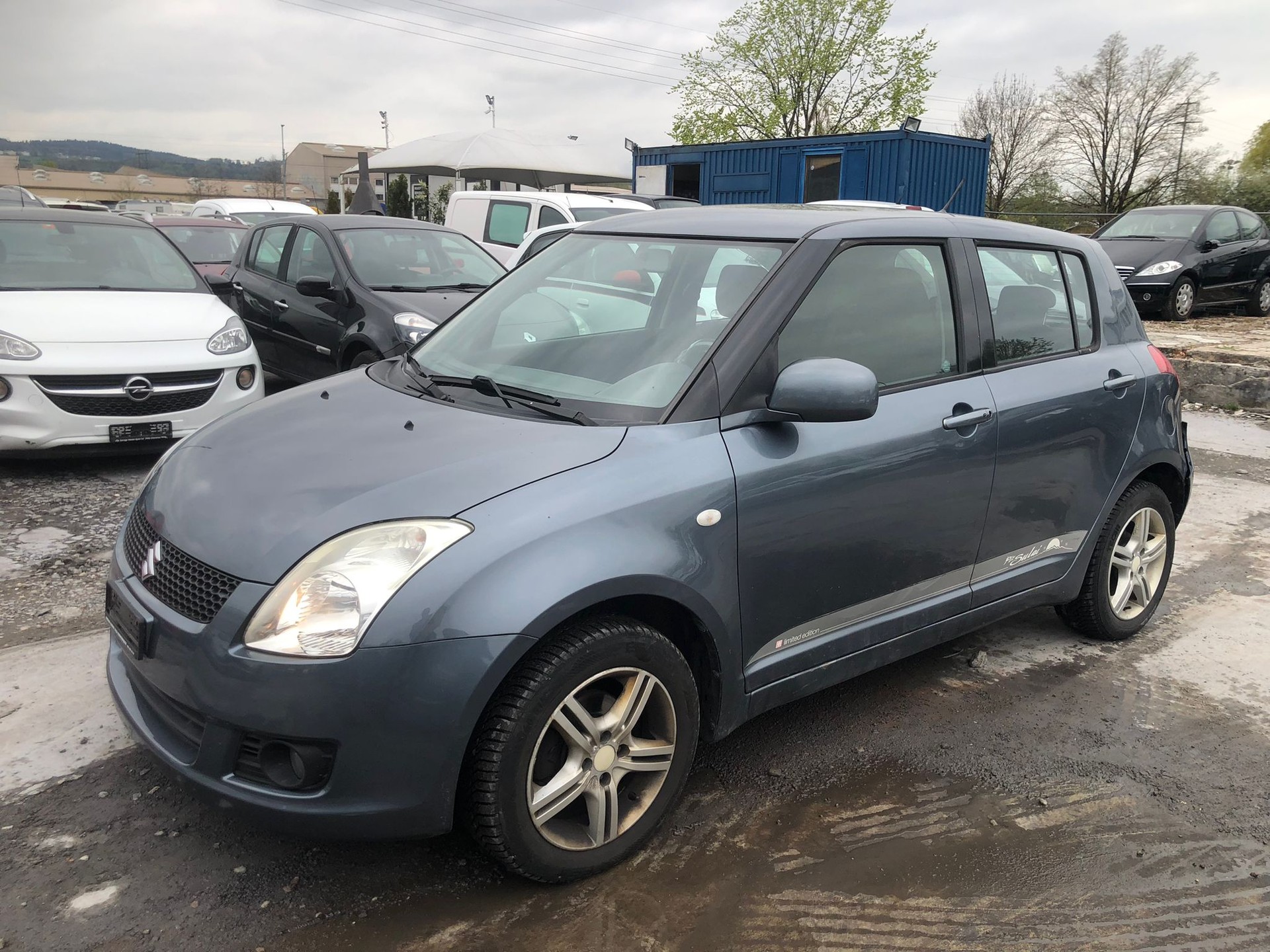 SUZUKI Swift 1.3i 16V GL Top Piz Sulai LE 4x4-image-1