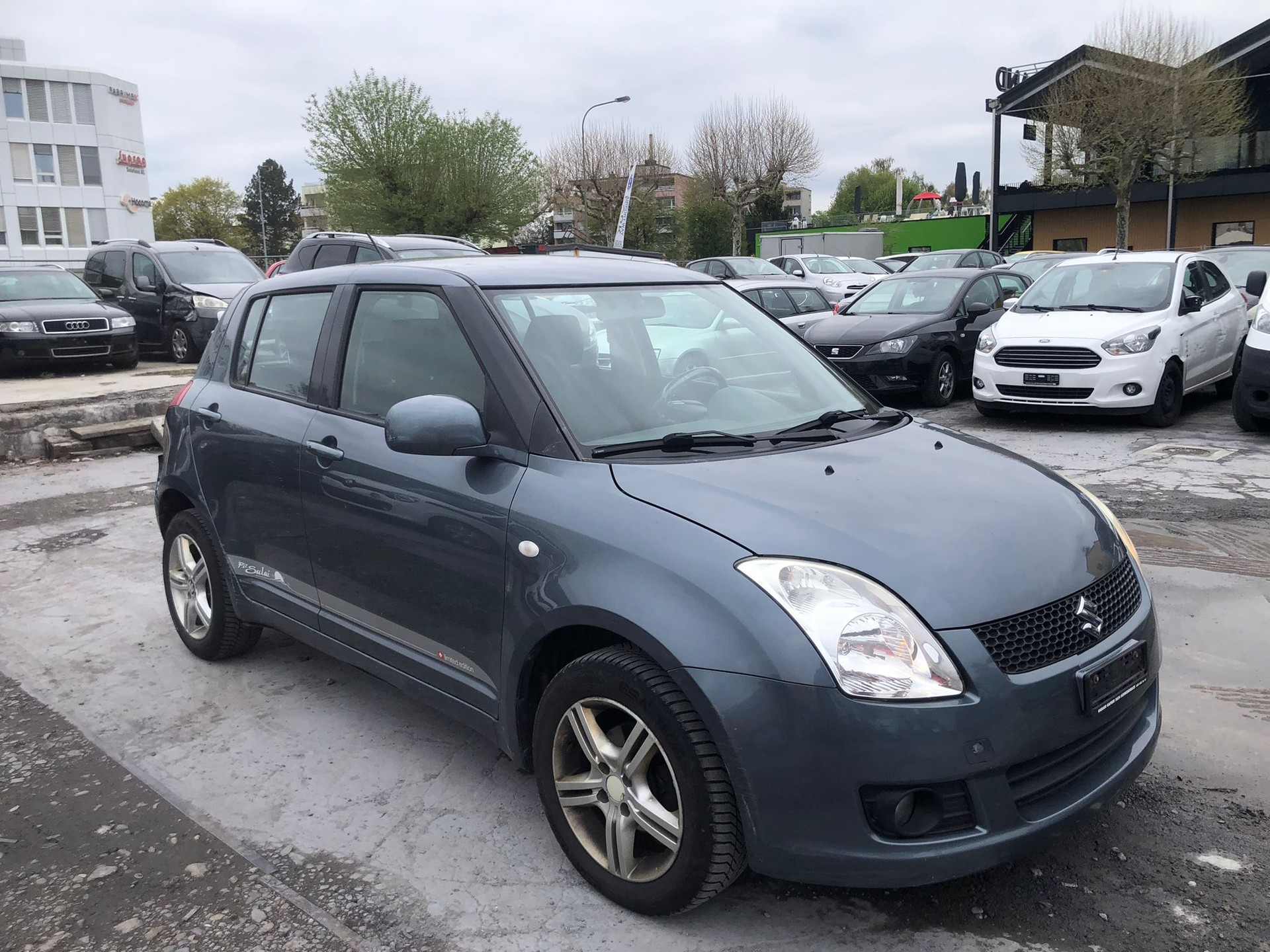 SUZUKI Swift 1.3i 16V GL Top Piz Sulai LE 4x4-image-2