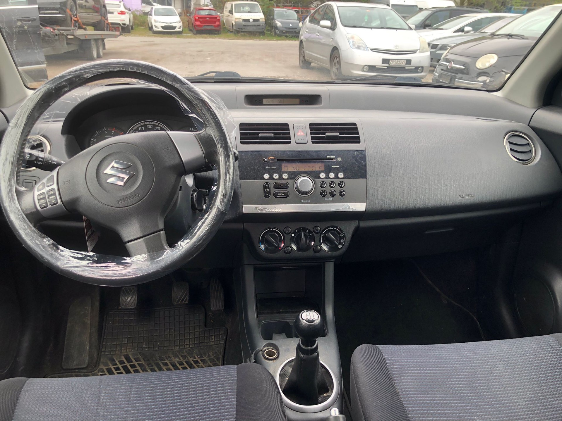 SUZUKI Swift 1.3i 16V GL Top Piz Sulai LE 4x4-image-8