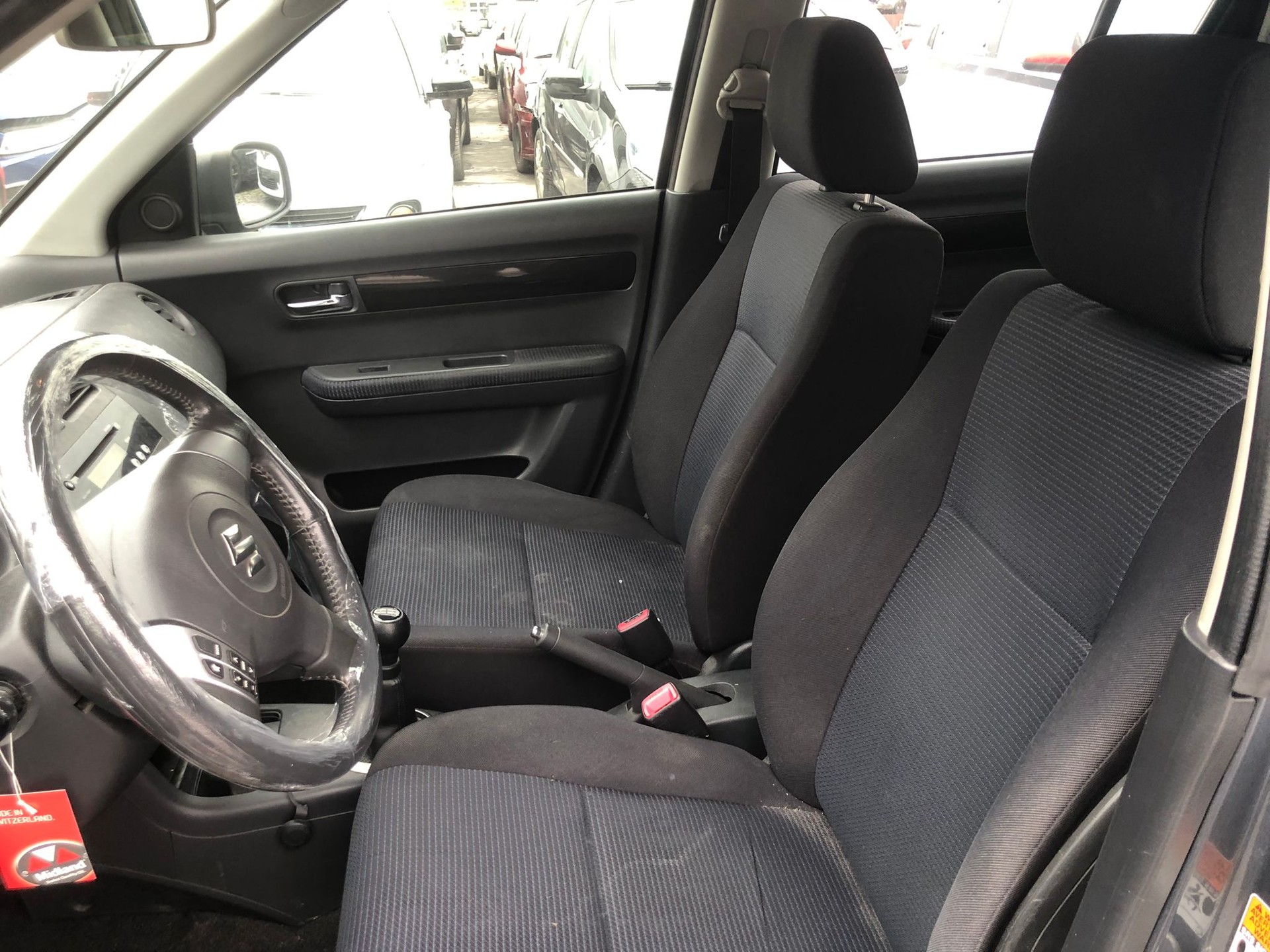 SUZUKI Swift 1.3i 16V GL Top Piz Sulai LE 4x4-image-11