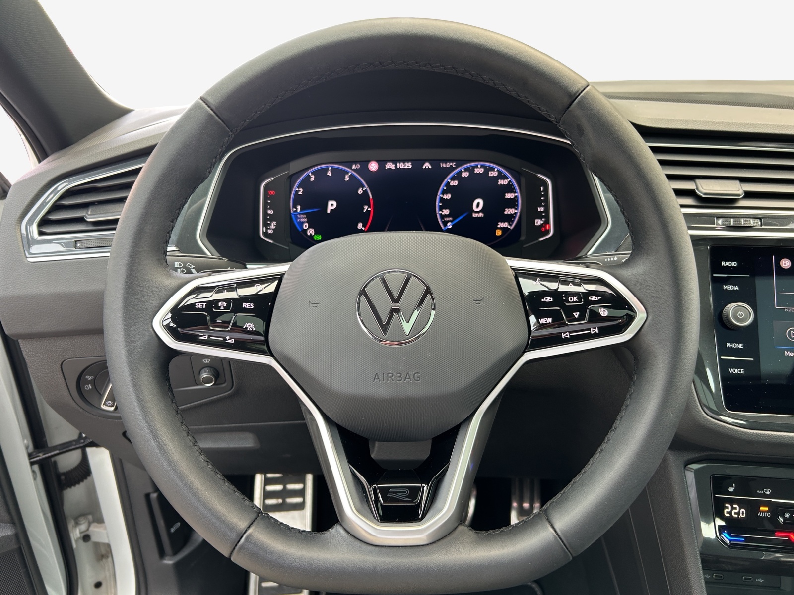 VW Tiguan 2.0TSI R-Line 4Motion DSG-image-7