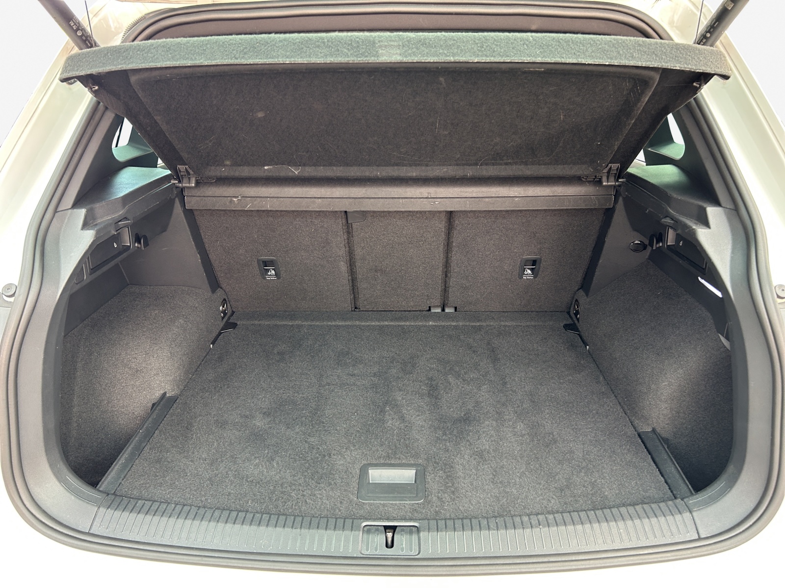 VW Tiguan 2.0TSI R-Line 4Motion DSG-image-12
