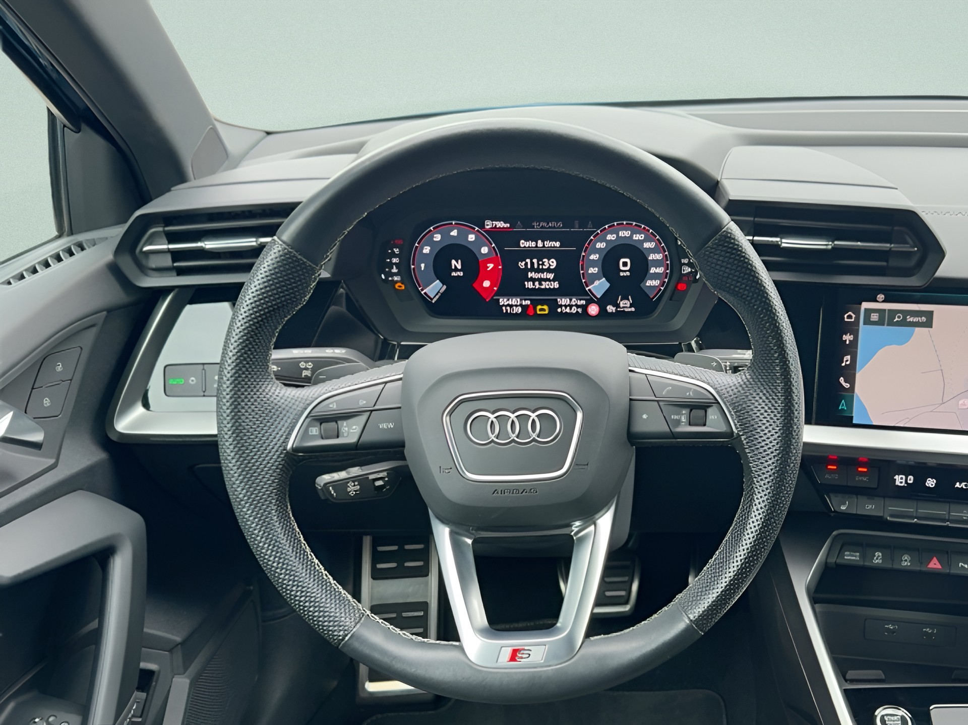 AUDI A3 Sportback 35 TFSI S line S-tronic-image-14