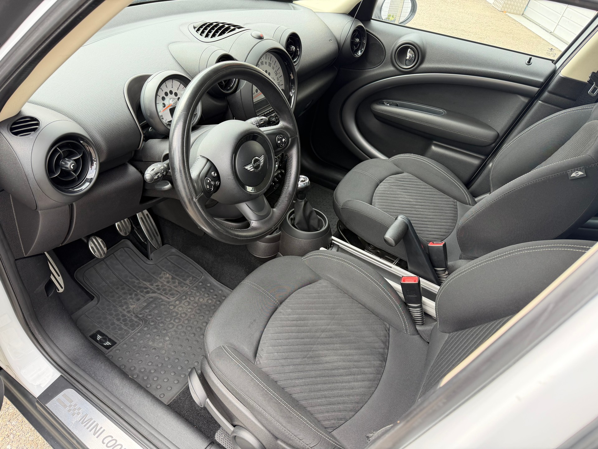 MINI Countryman Cooper S ALL4-image-4