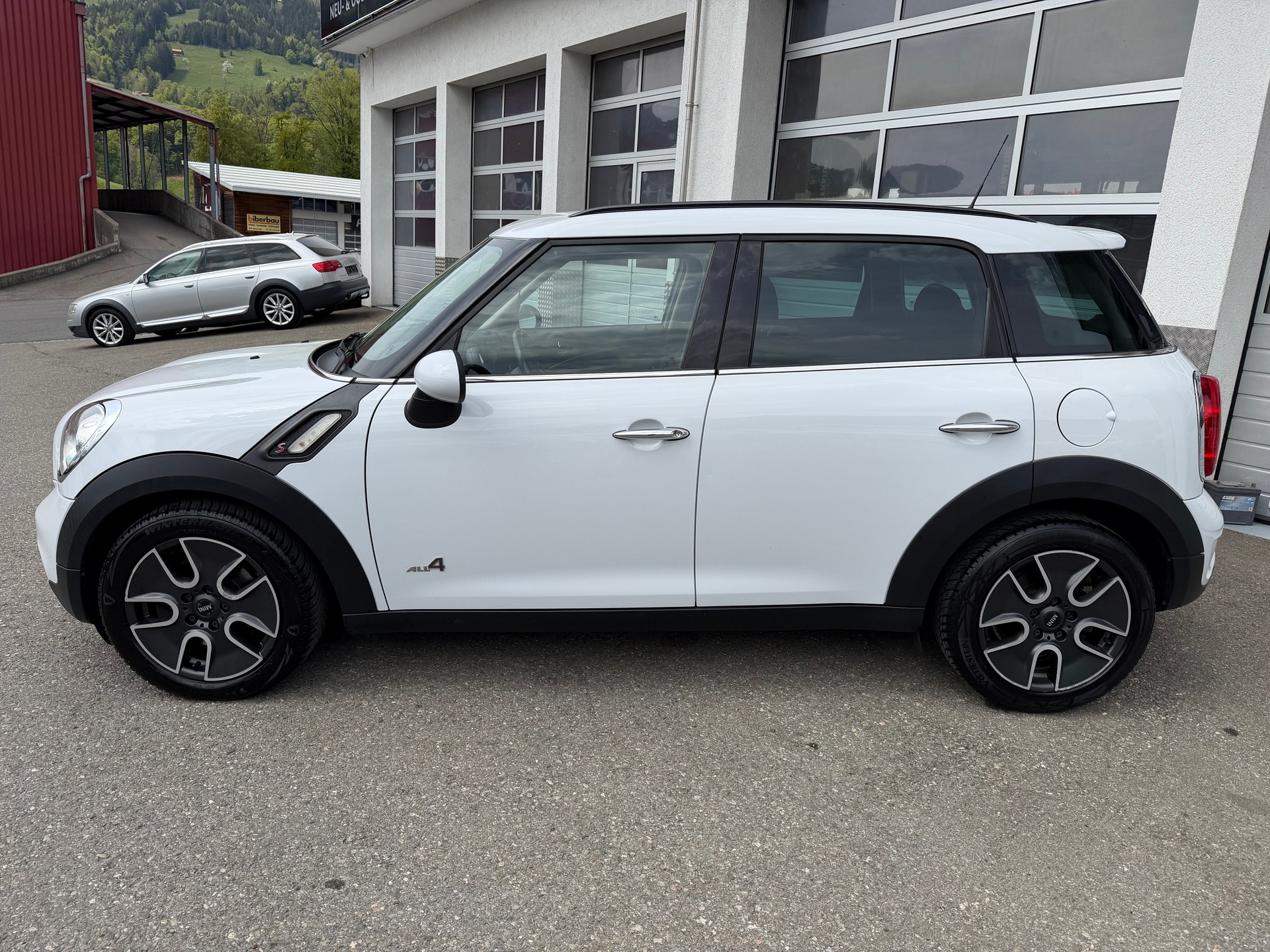 MINI Countryman Cooper S ALL4-showroom-element-1