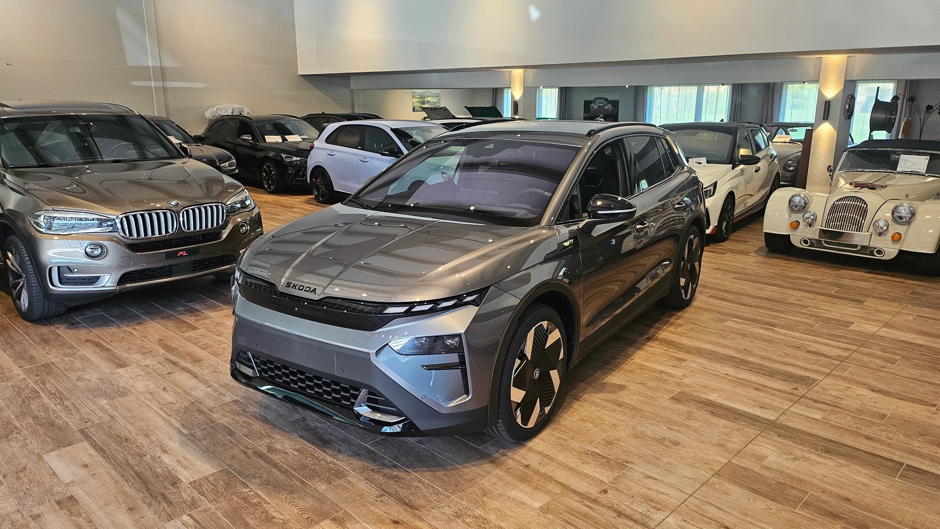 SKODA Elroq RS 4x4-showroom-element-1