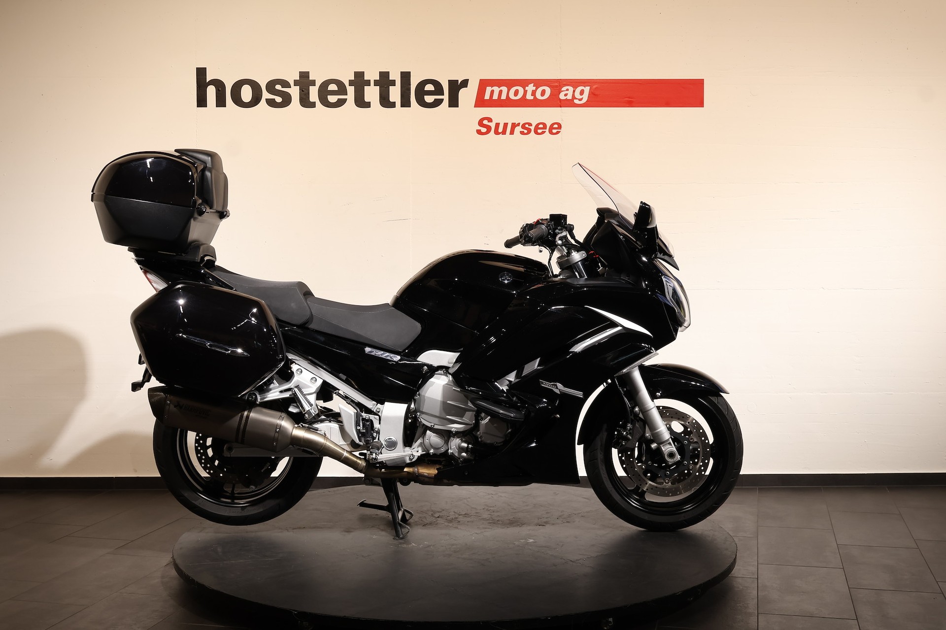 YAMAHA FJR 1300-showroom-element-1