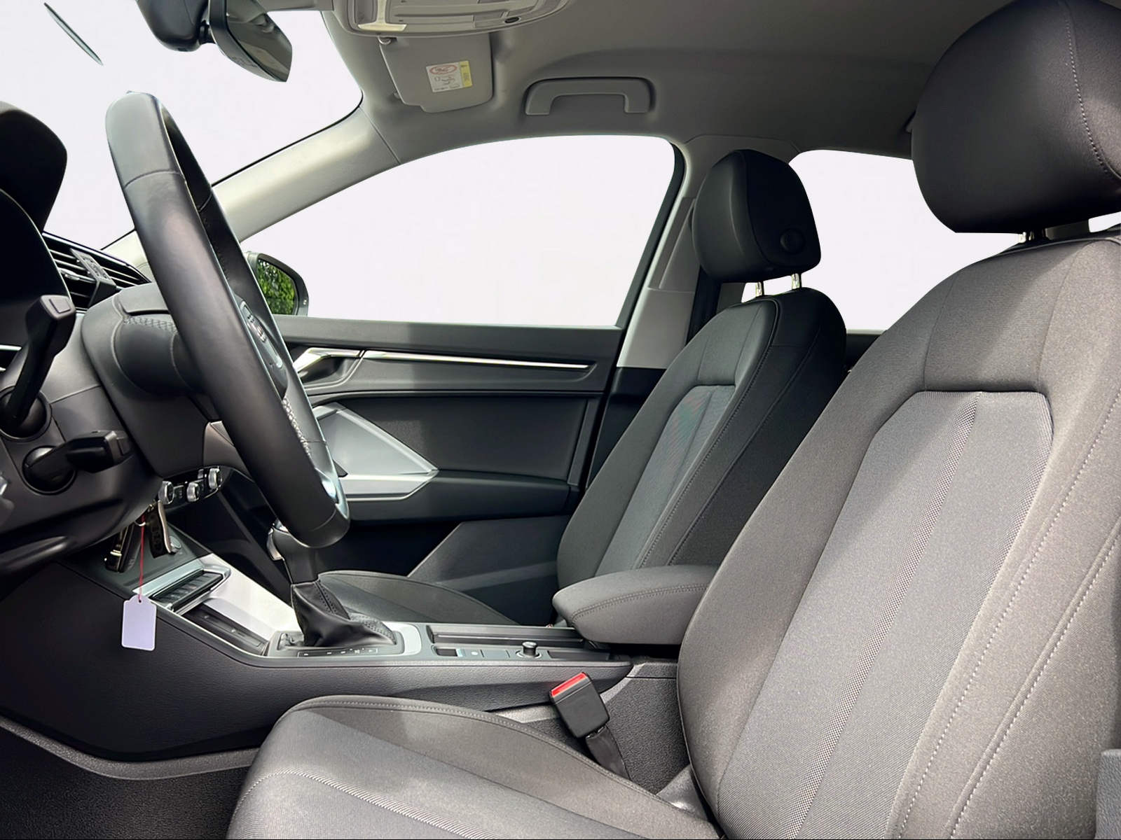 AUDI Q3 40 TFSI advanced quattro S-tronic-image-10