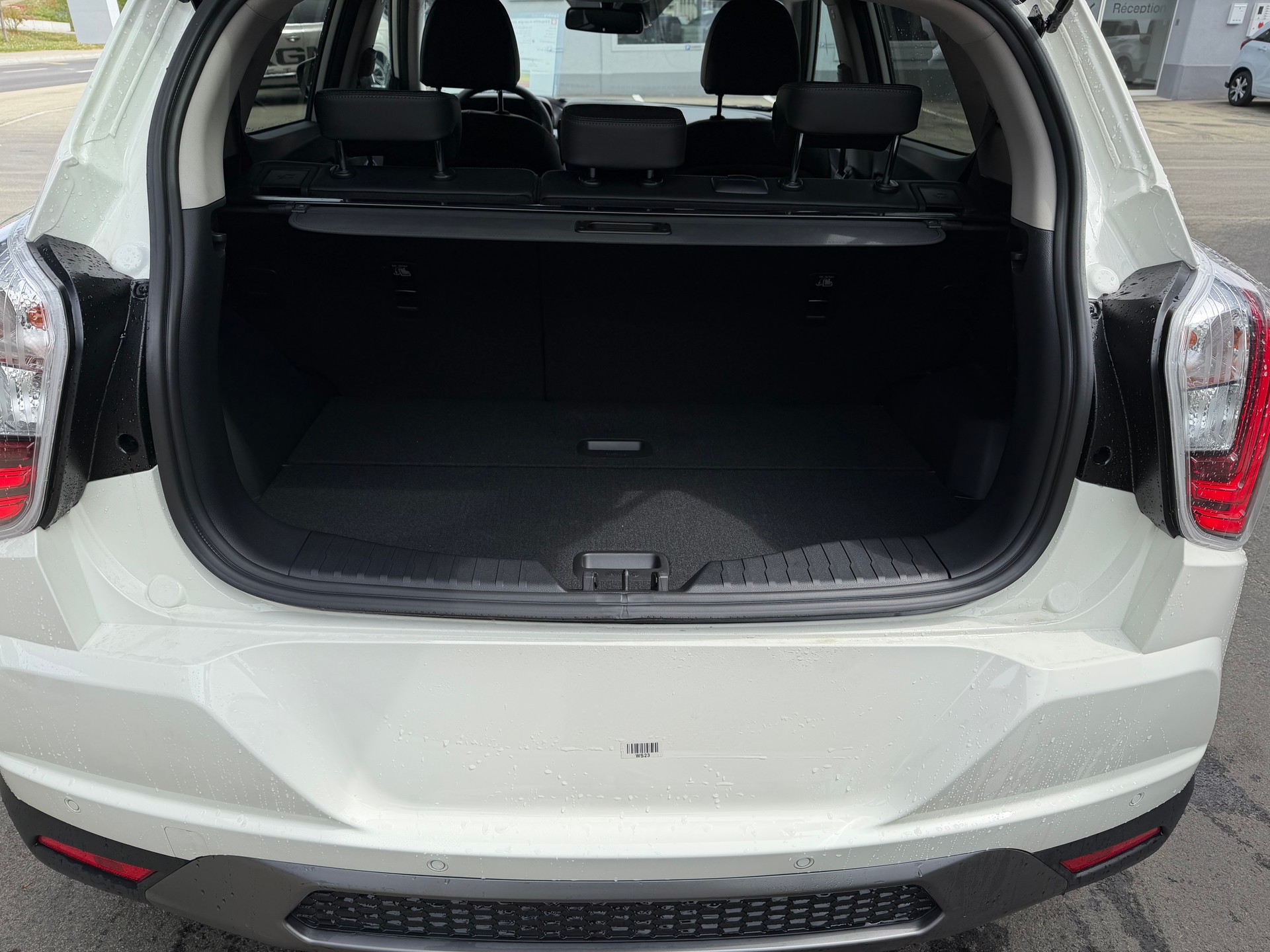 KGM-SsangYong Tivoli 1.5 T GDI Platinum 4WD Automat-image-7