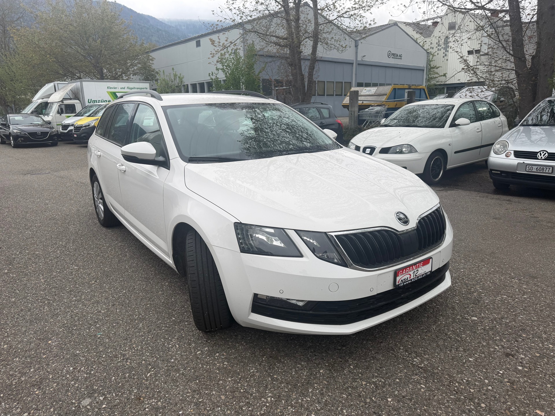 SKODA Octavia Combi 1.6 TDI Ambition DSG * Gr-Navi * Klima-auto * Tempomat * PDC V&H * Sitzheizung * Frisch Ab MFK-image-2