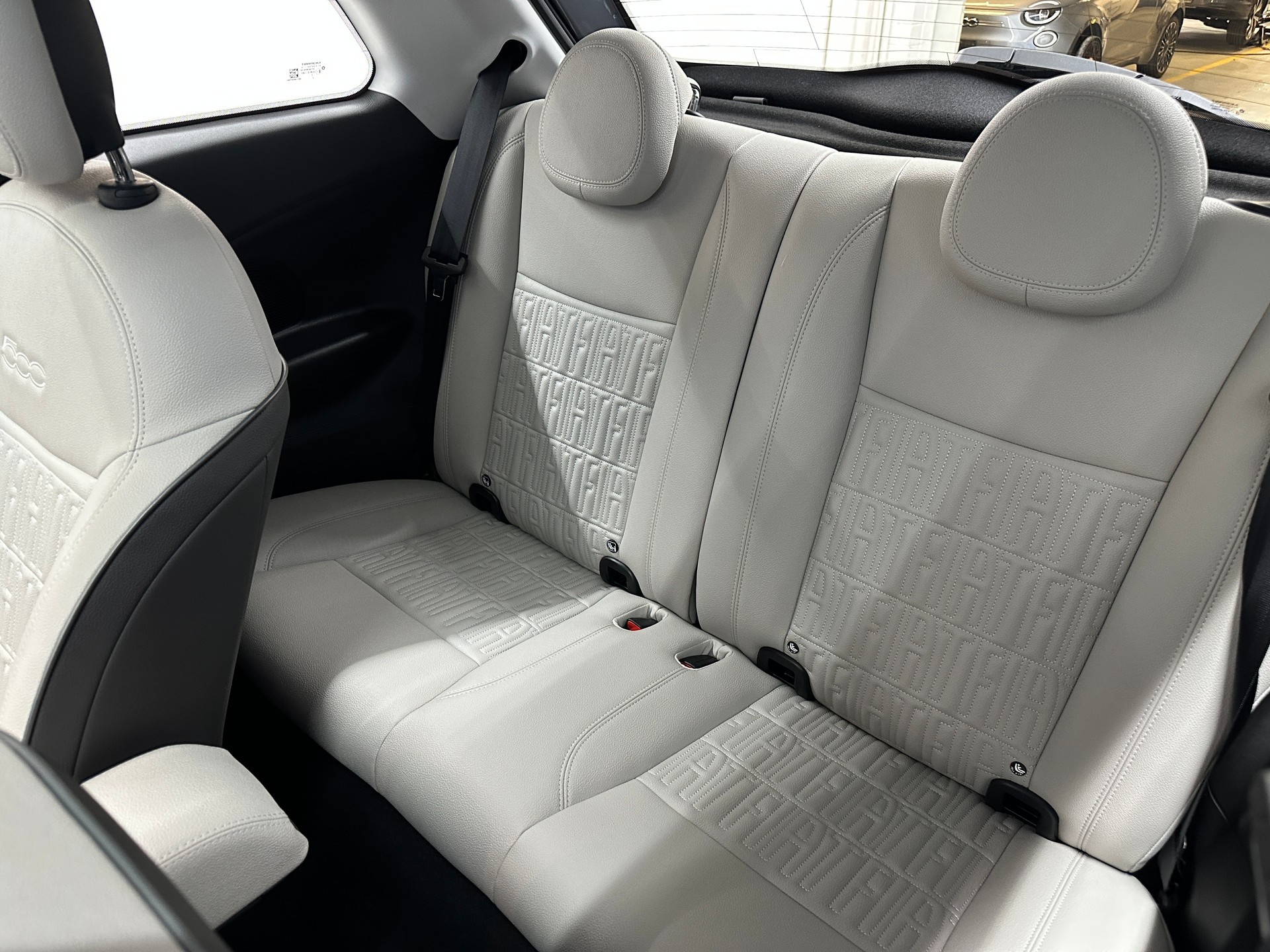 FIAT 500 electric 87 kW La Prima-image-7