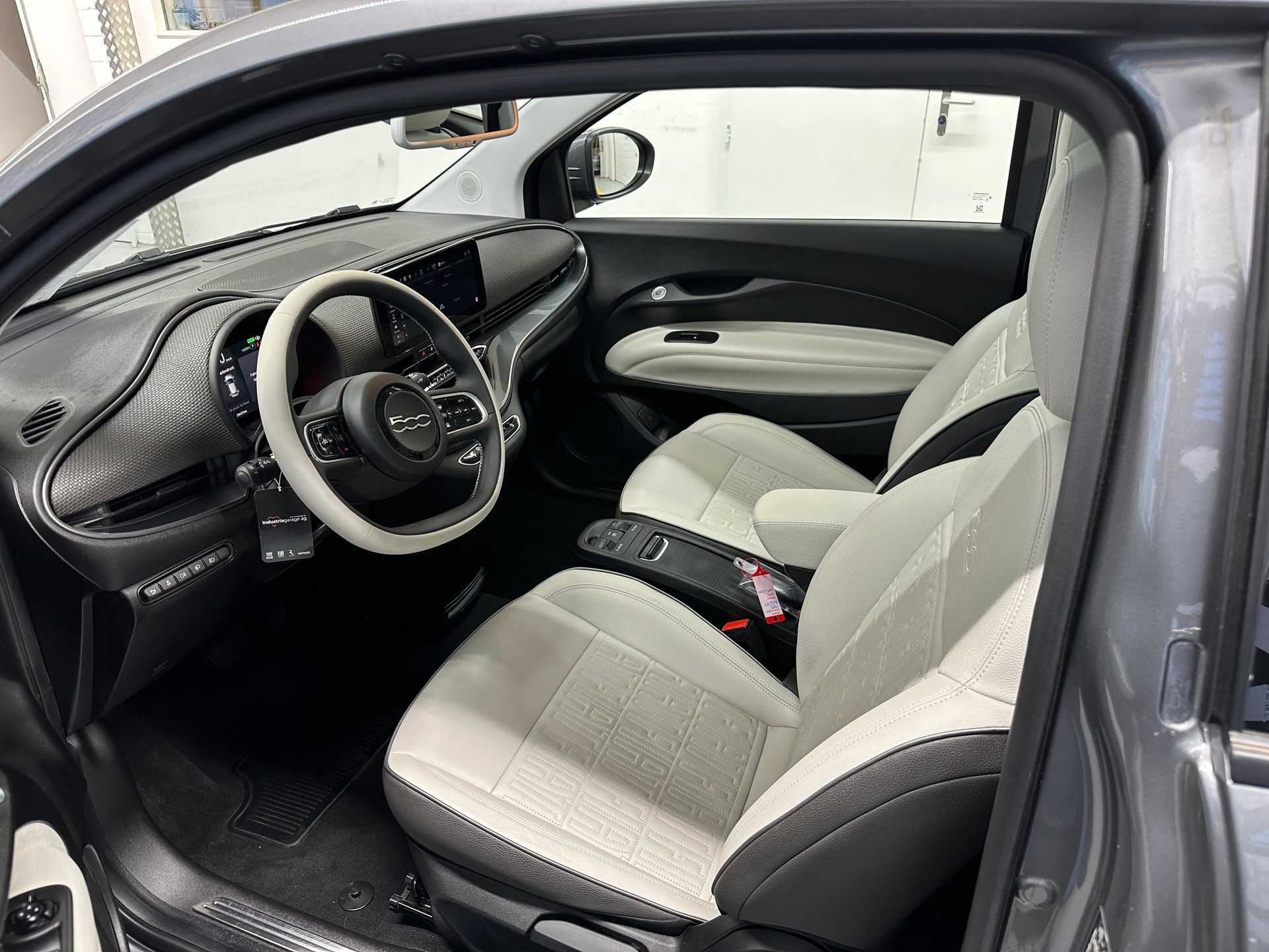 FIAT 500 electric 87 kW La Prima-image-6