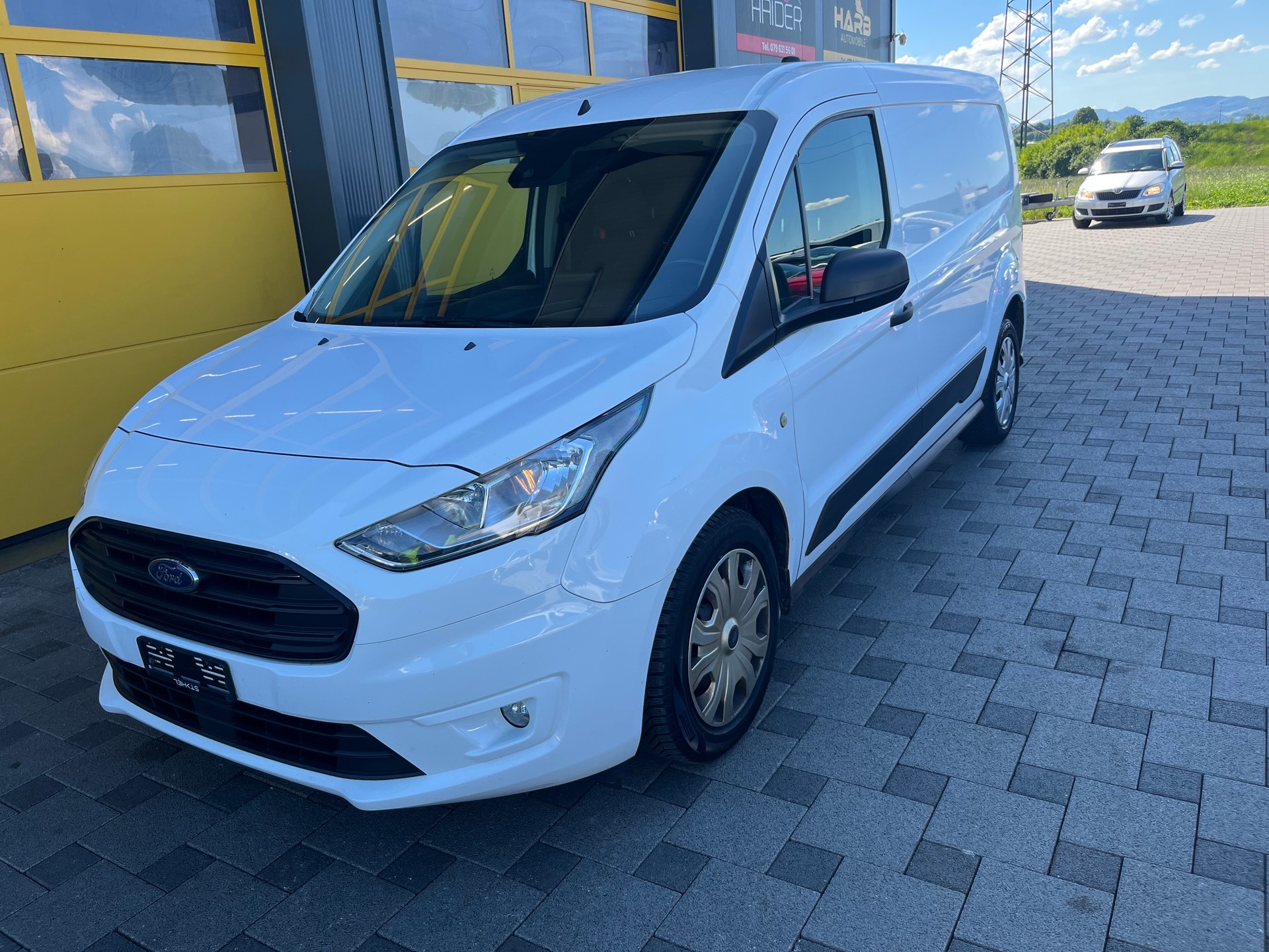 FORD Transit Connect Van T230 1.5 Eco Blue Ambiente A-image-2