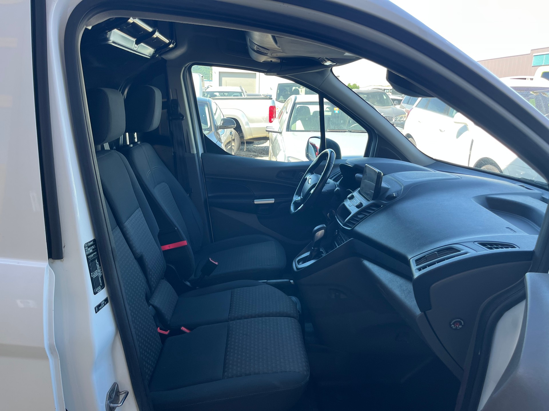 FORD Transit Connect Van T230 1.5 Eco Blue Ambiente A-image-8