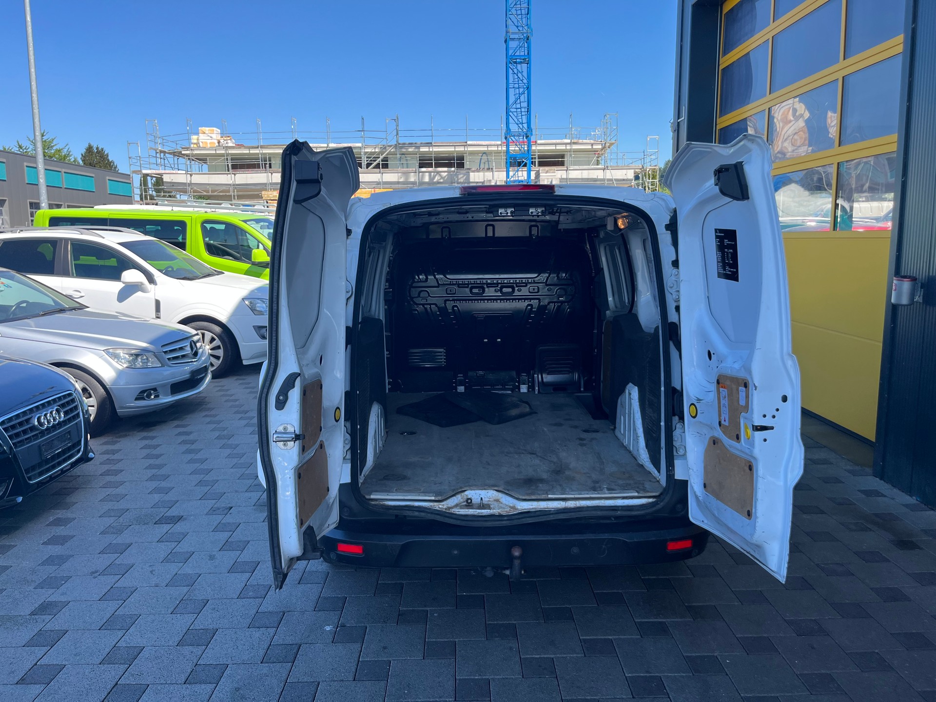 FORD Transit Connect Van T230 1.5 Eco Blue Ambiente A-image-5