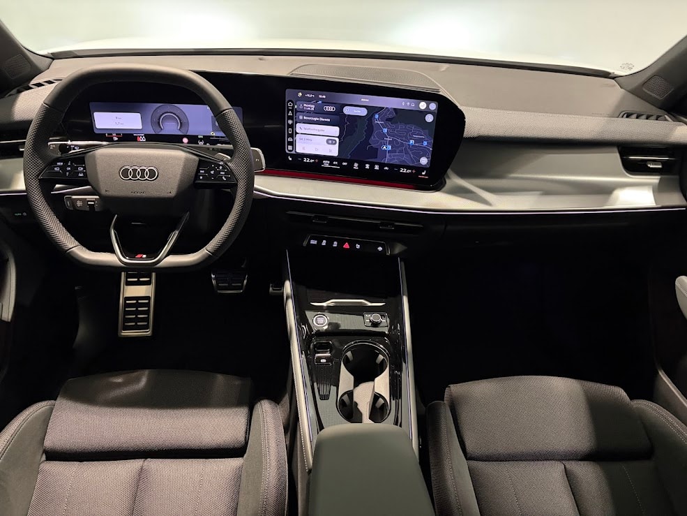 AUDI Q3 SUV TDI quattro 142 kW S tronic-image-11