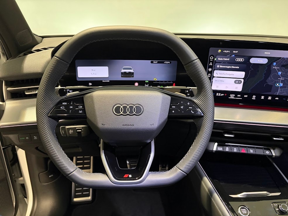 AUDI Q3 SUV TDI quattro 142 kW S tronic-image-5