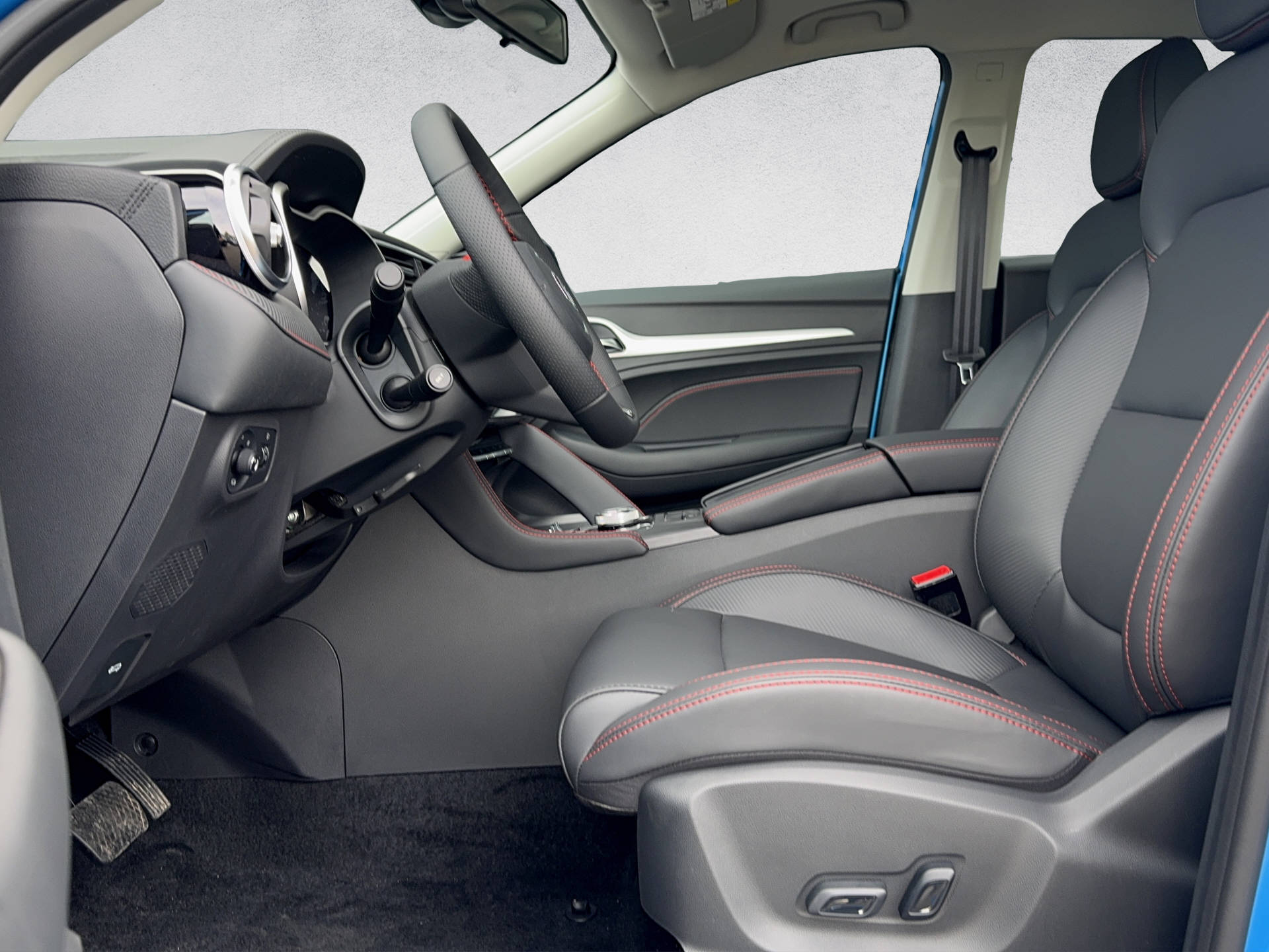 MG ZS EV Luxury 70kWh-image-5
