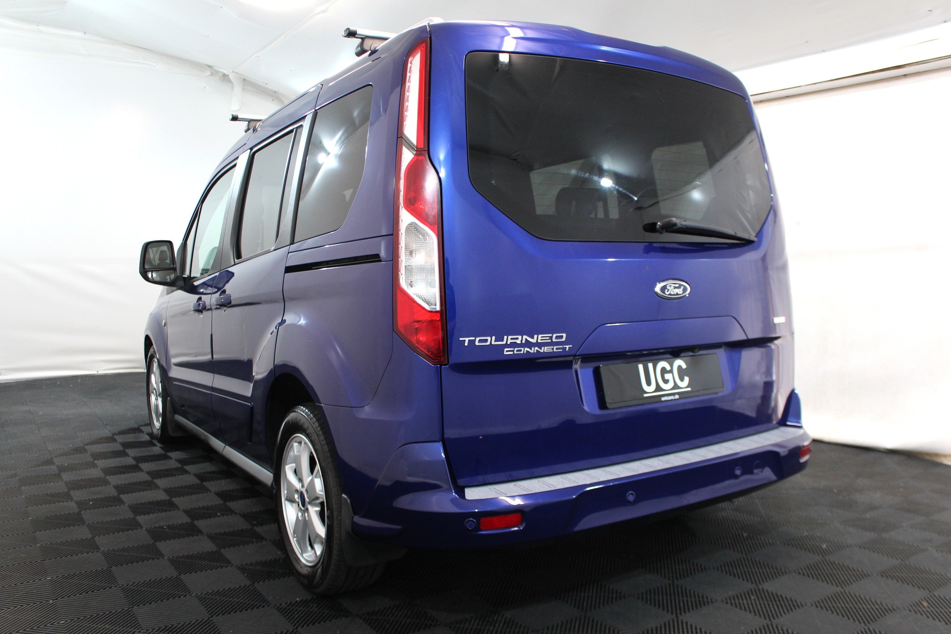 FORD Tourneo Connect 1.0 EcoB 100 Titanium-showroom-element-3