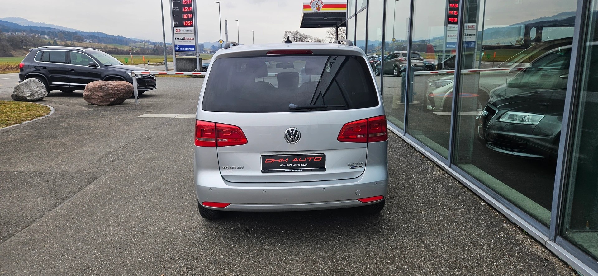 VW Touran 2.0 TDI BMT Comfortline DSG-image-5