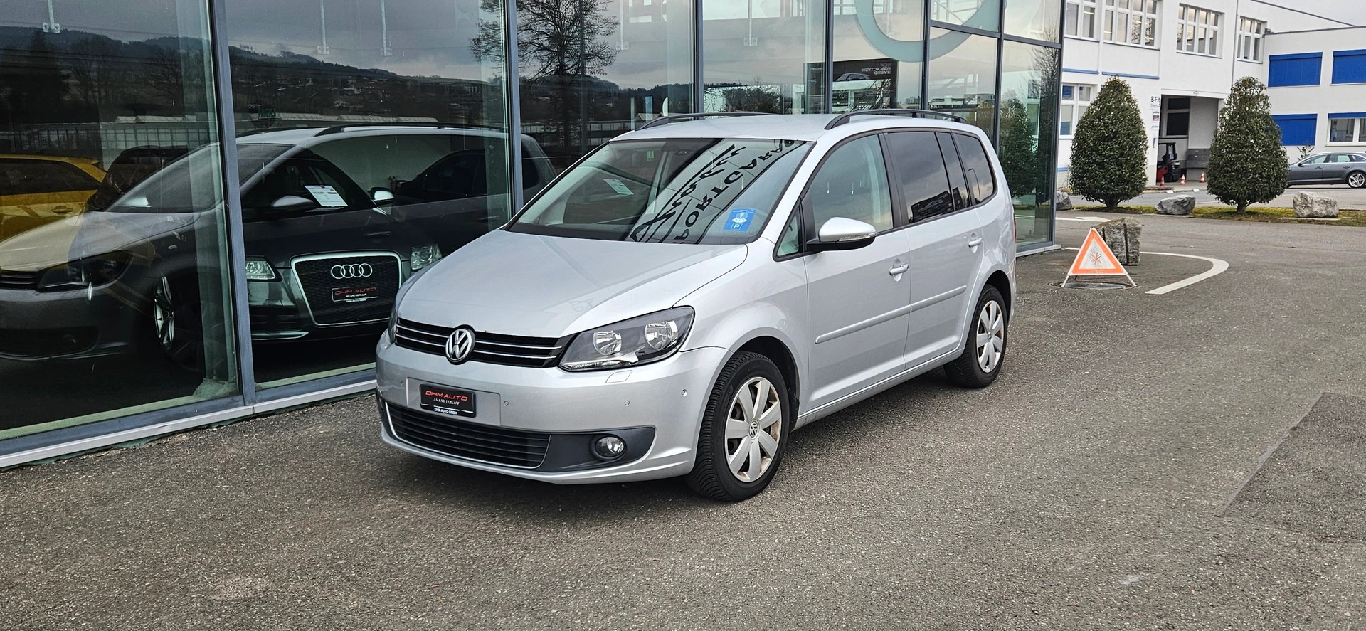VW Touran 2.0 TDI BMT Comfortline DSG-image-1