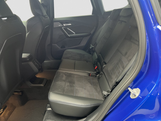 BMW X1 xDrive 23i 48V M Sport-image-9
