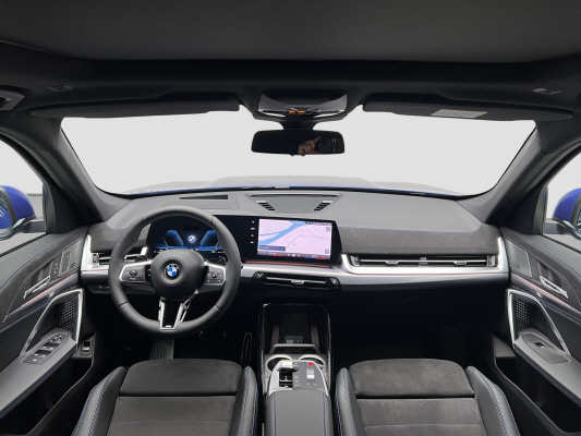 BMW X1 xDrive 23i 48V M Sport-image-11