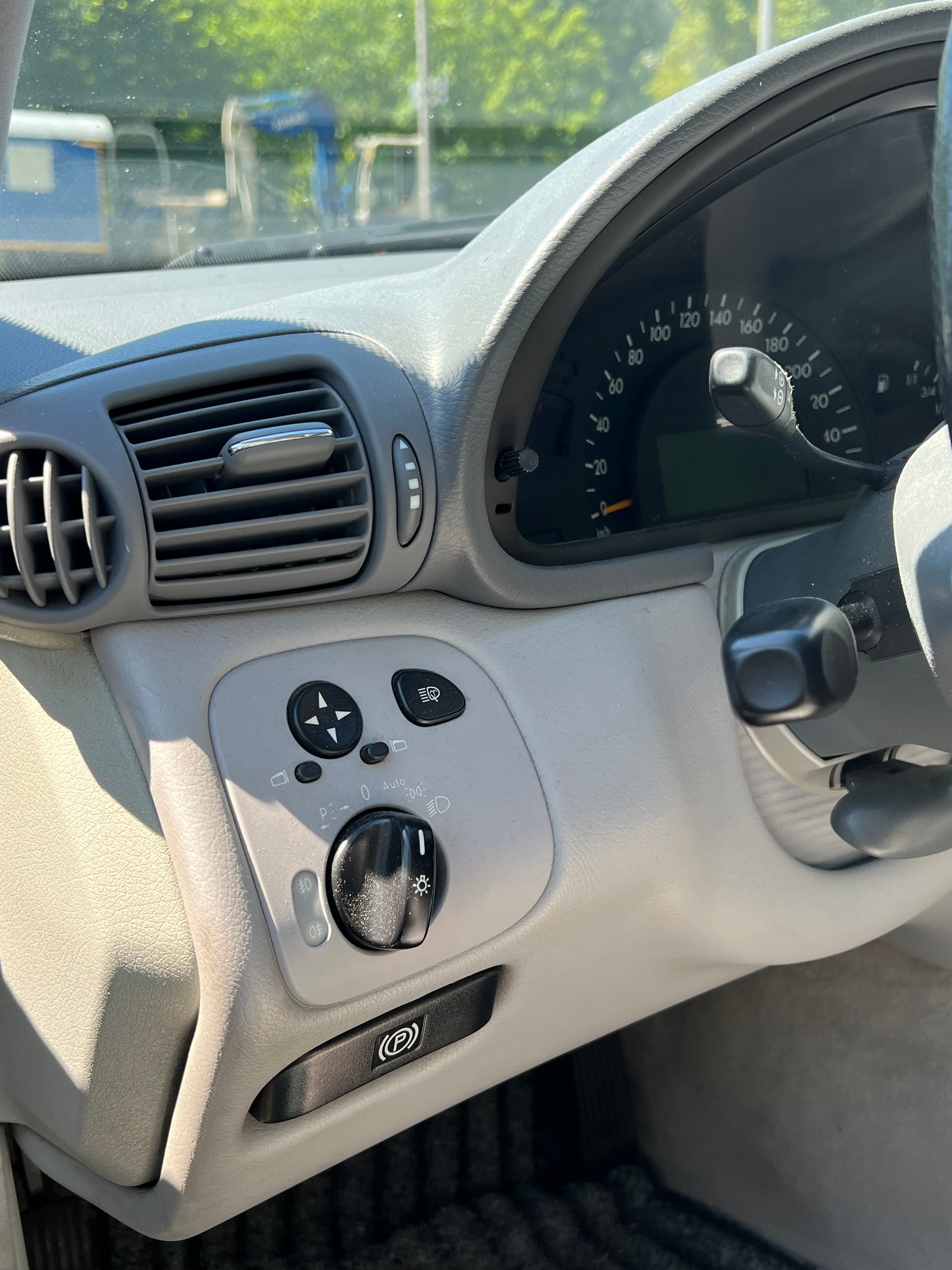 MERCEDES-BENZ C 270 CDI Avantgarde-image-7
