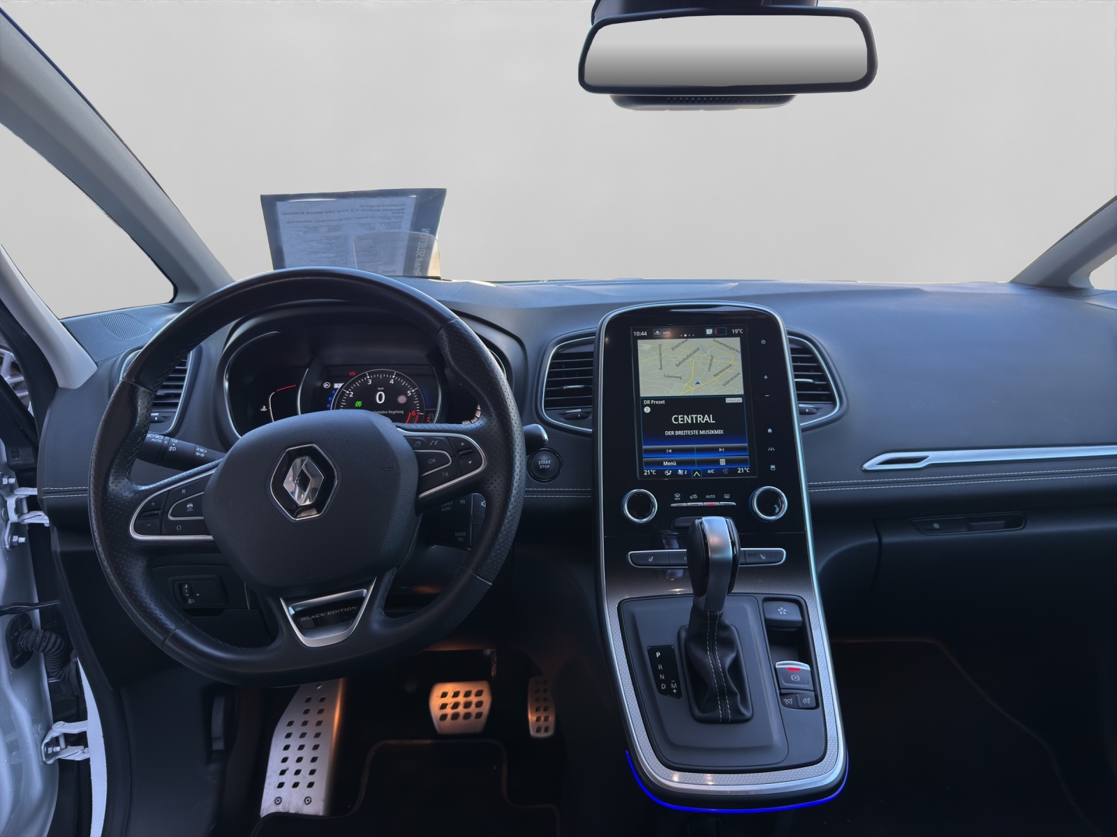RENAULT Scénic 1.3 TCe 160 Black Edition EDC-image-6