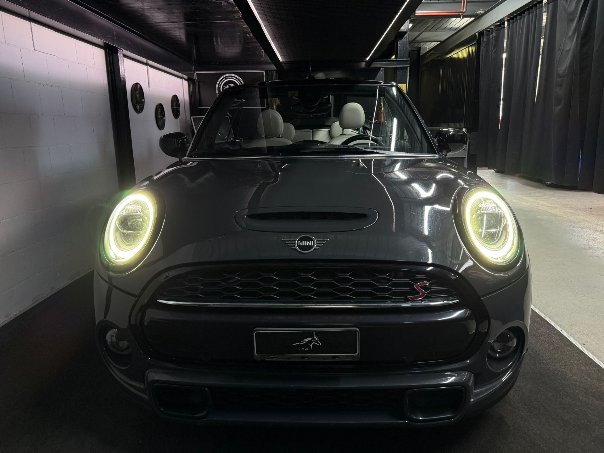 MINI Cooper S Cabriolet DKG-showroom-element-3