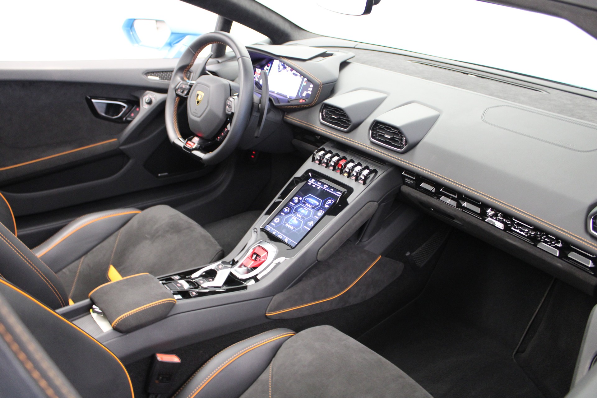 LAMBORGHINI Huracan LP610-2 Spyder RWD-image-5