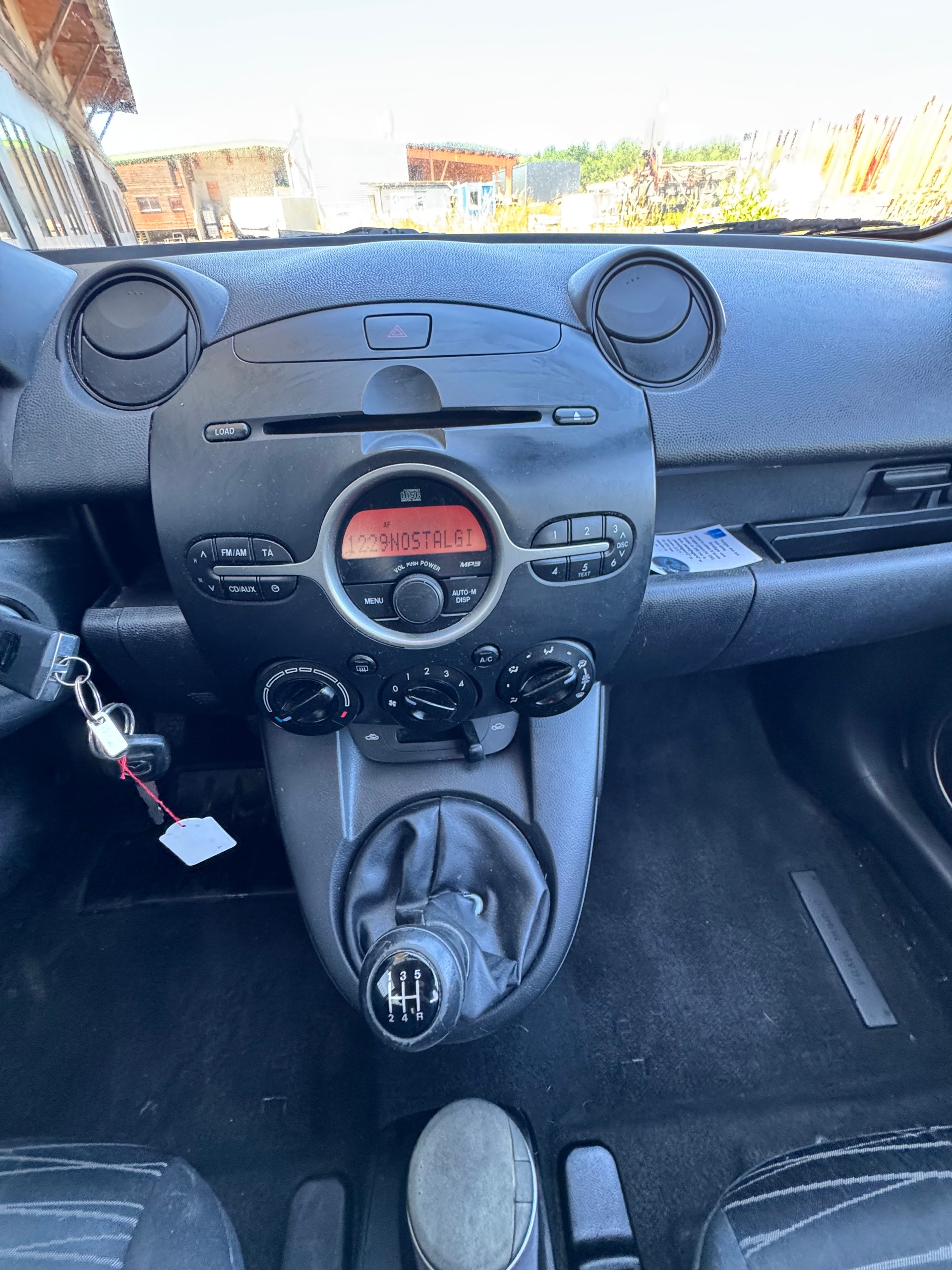 MAZDA 2 1.3i 16V Exclusive-image-3