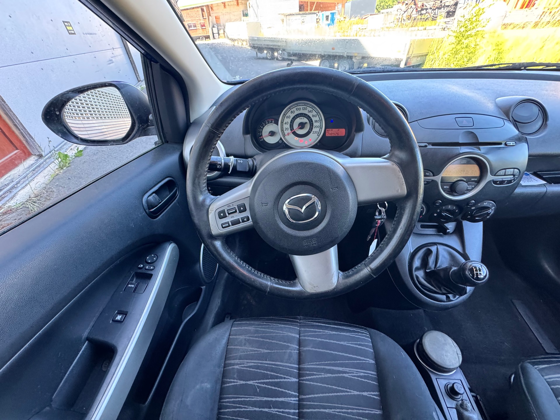 MAZDA 2 1.3i 16V Exclusive-image-4