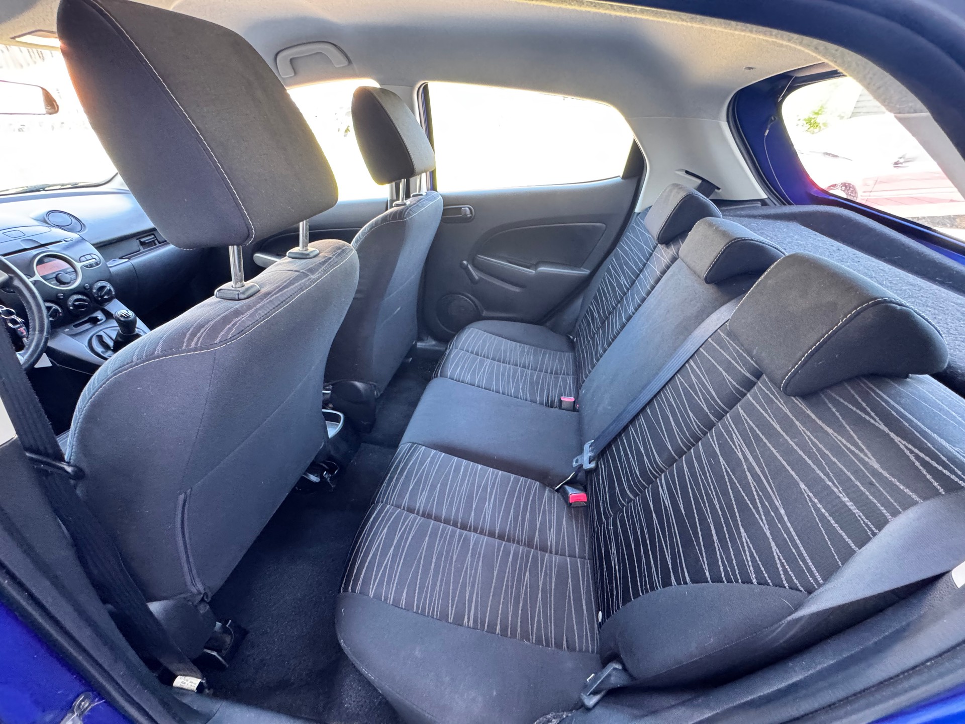 MAZDA 2 1.3i 16V Exclusive-image-8