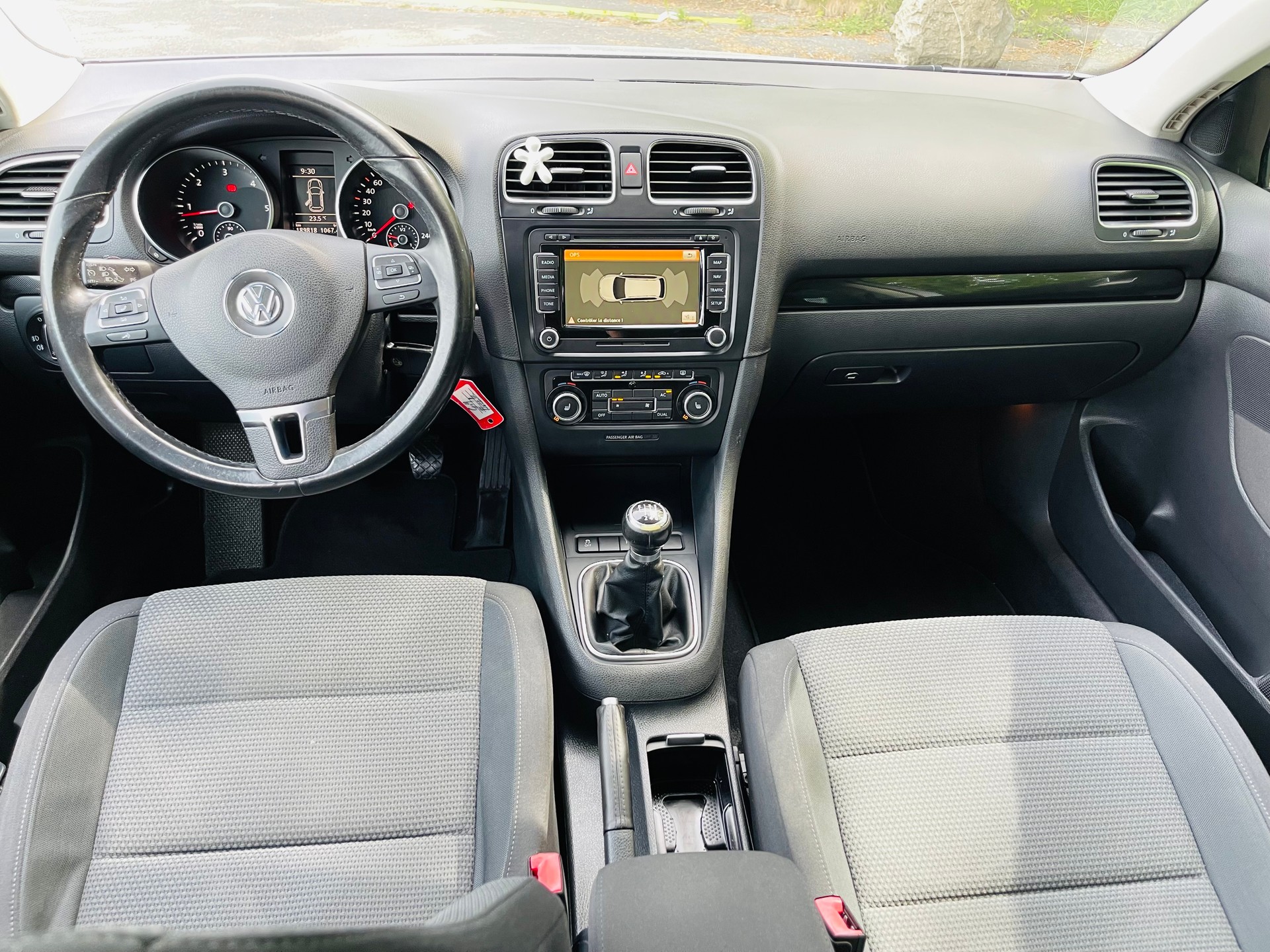 VW Golf Variant 1.6 TDI Trendline 4Motion-image-11