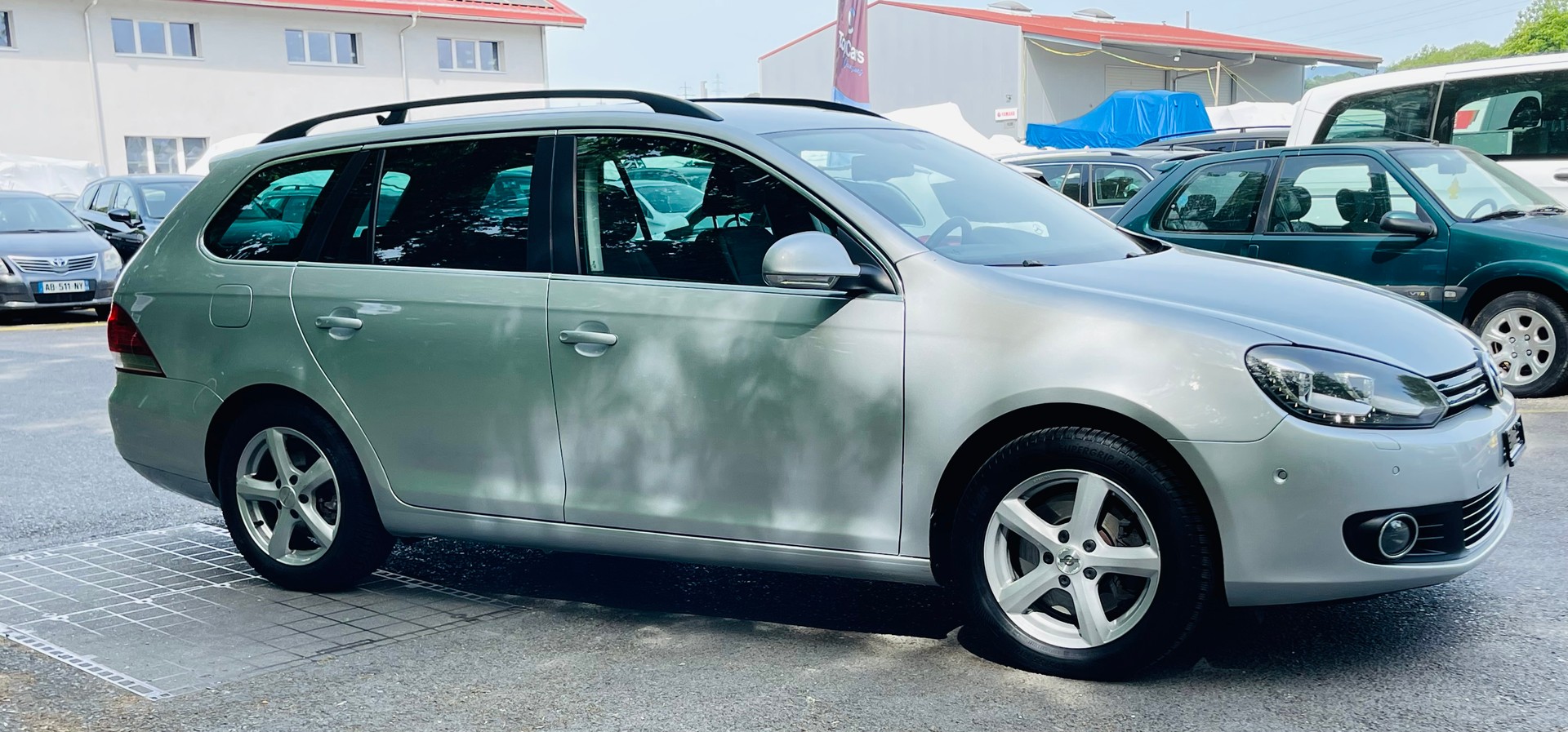 VW Golf Variant 1.6 TDI Trendline 4Motion-image-3